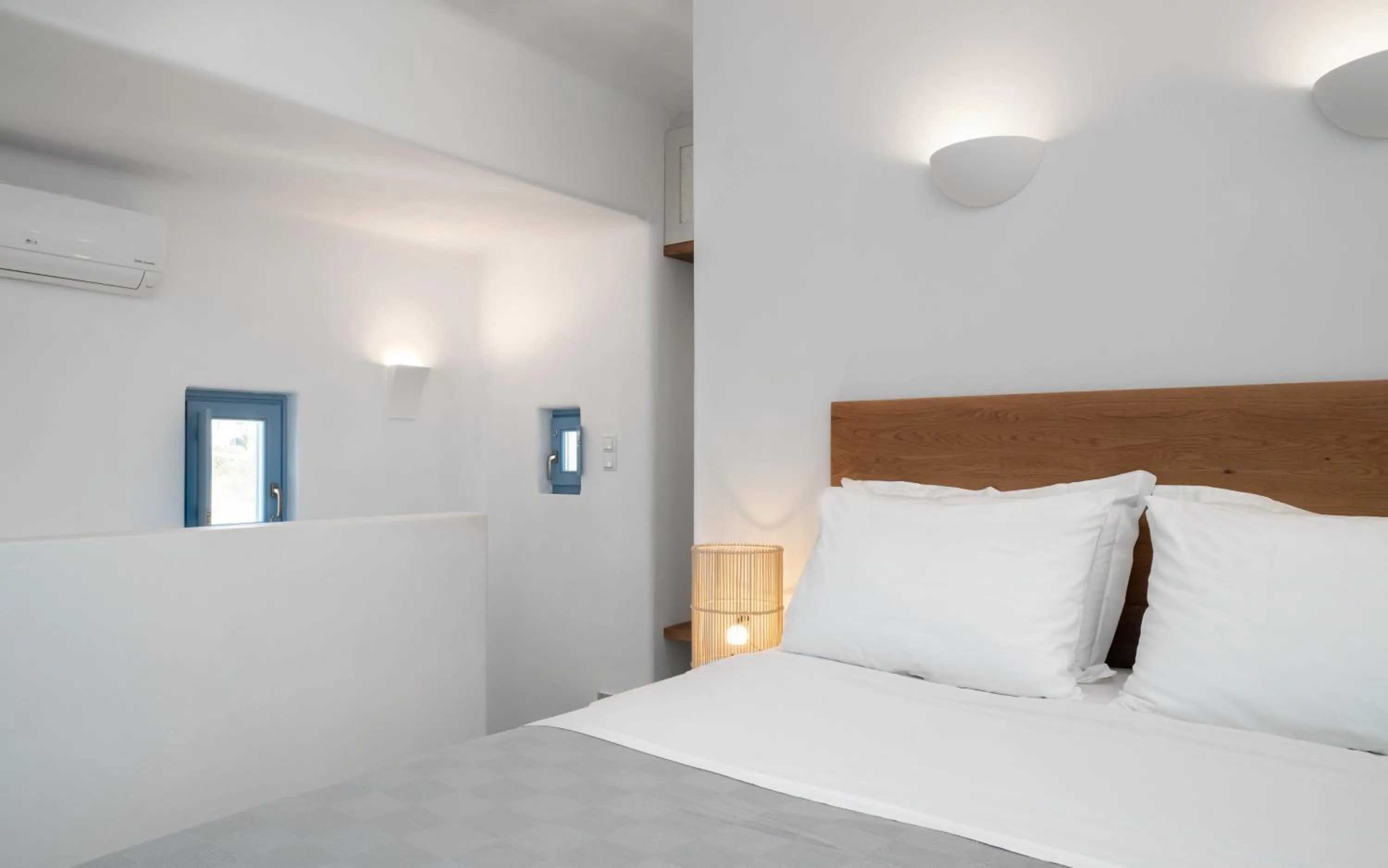 Bed in Camvillia Donoussa Village Suites