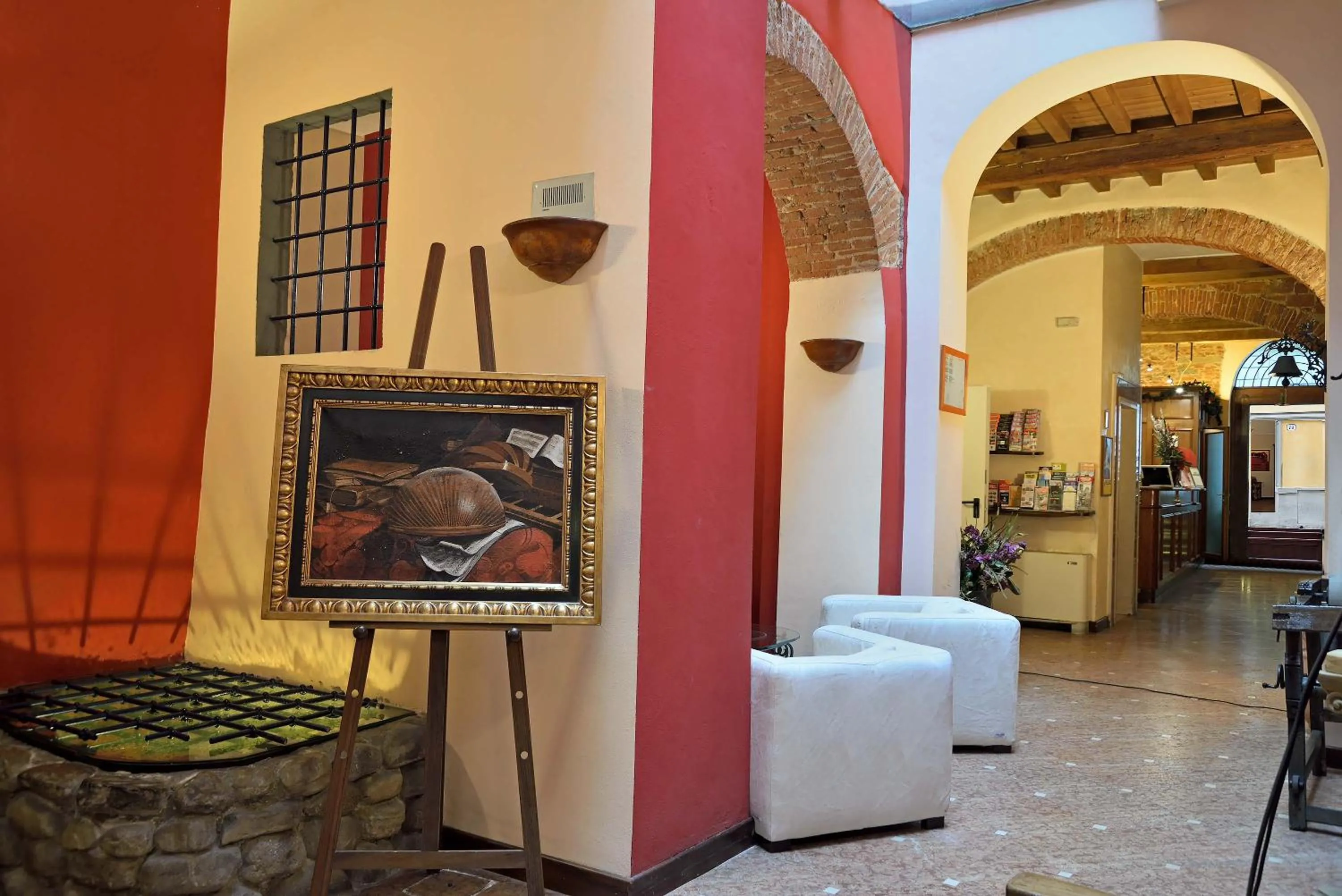 Lobby or reception in Hotel Porta Faenza