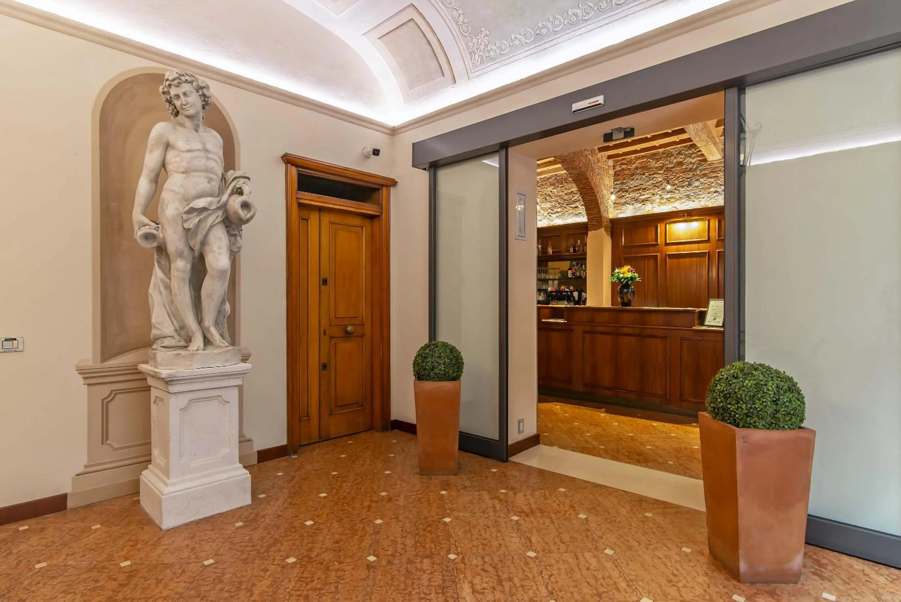Lobby or reception in Hotel Porta Faenza