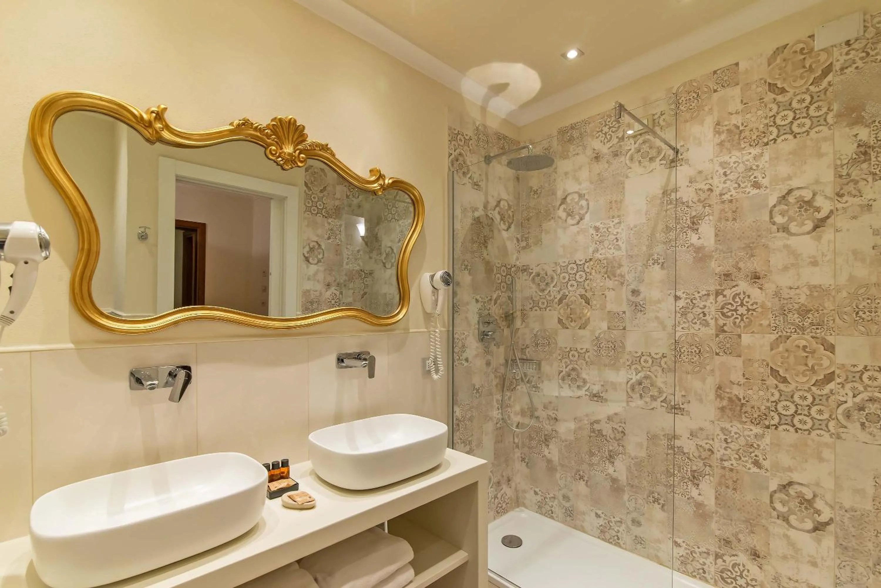 Shower in Hotel Porta Faenza