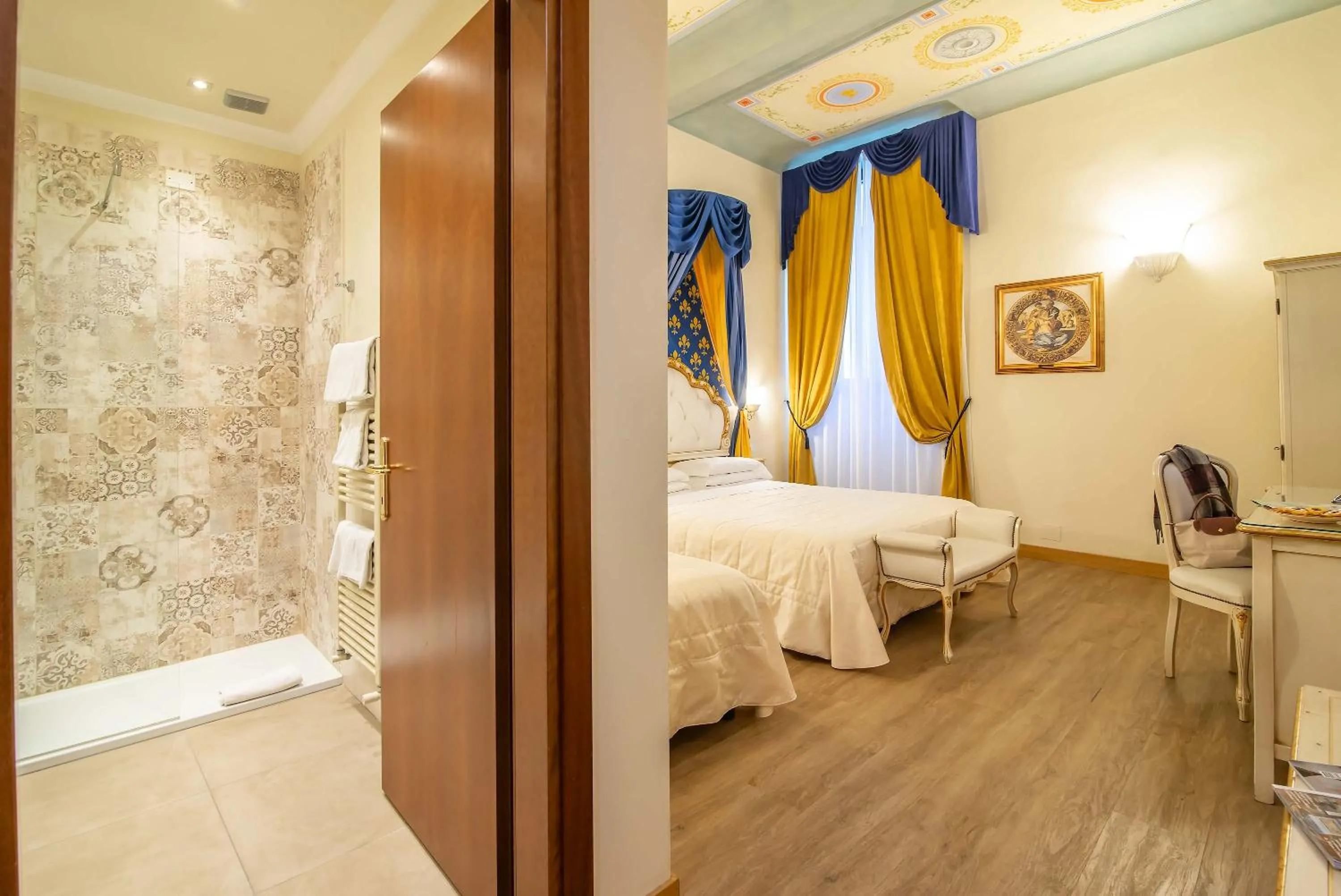Shower, Bed in Hotel Porta Faenza