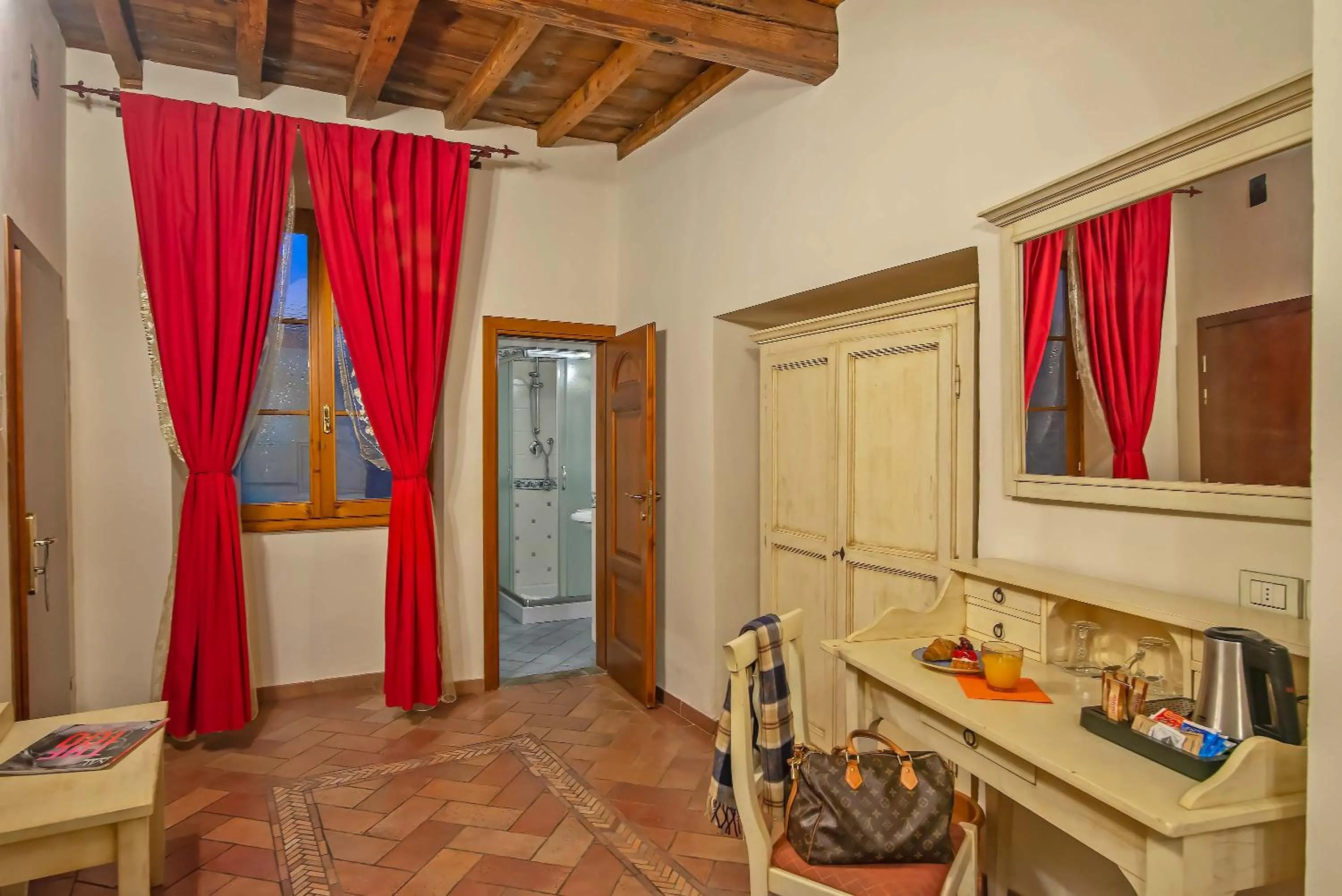 Bathroom in Hotel Porta Faenza