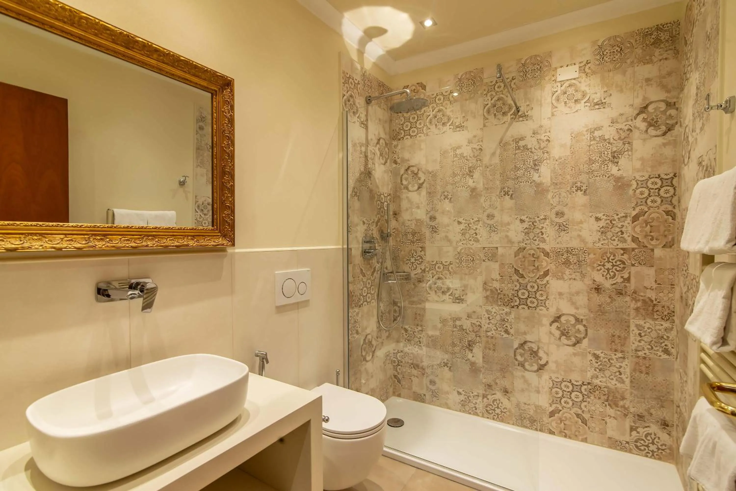 Shower in Hotel Porta Faenza