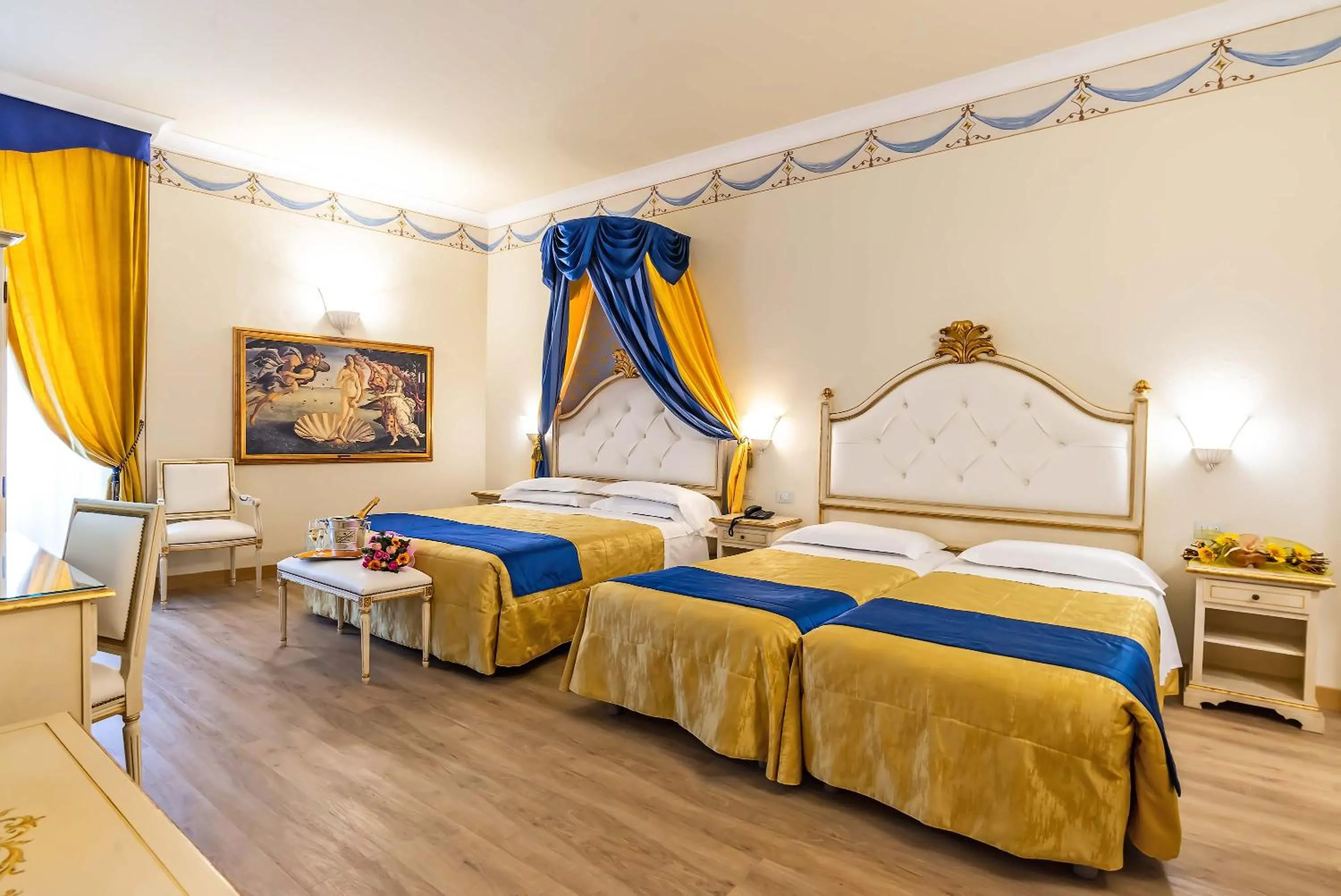 Quintuple Room in Hotel Porta Faenza