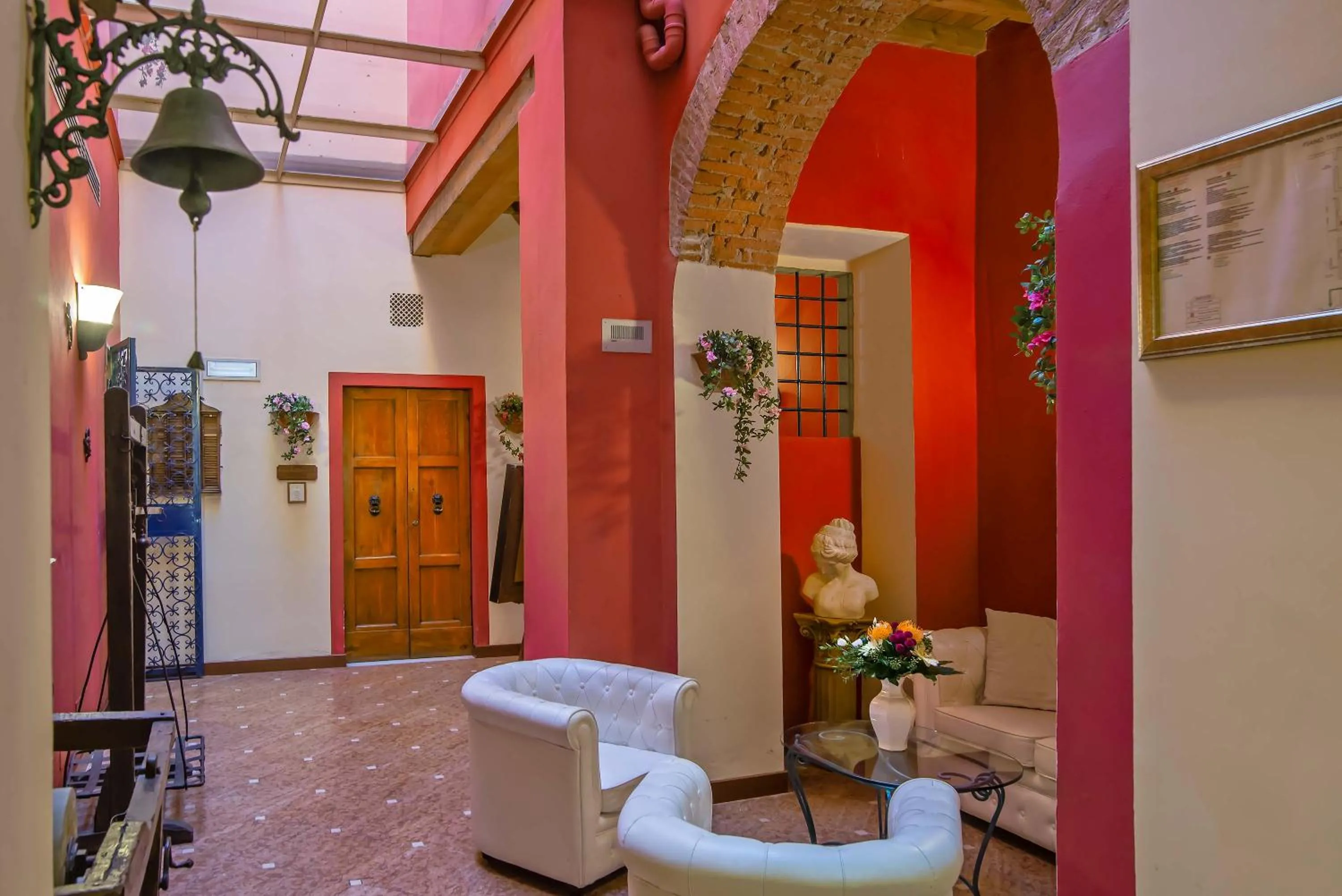 Lobby or reception in Hotel Porta Faenza