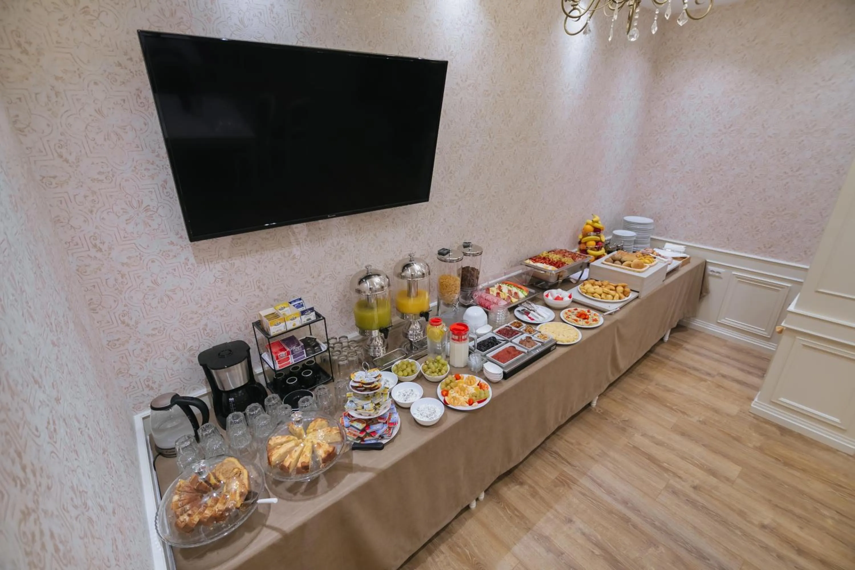 Breakfast in Legacy Boutique Hotel