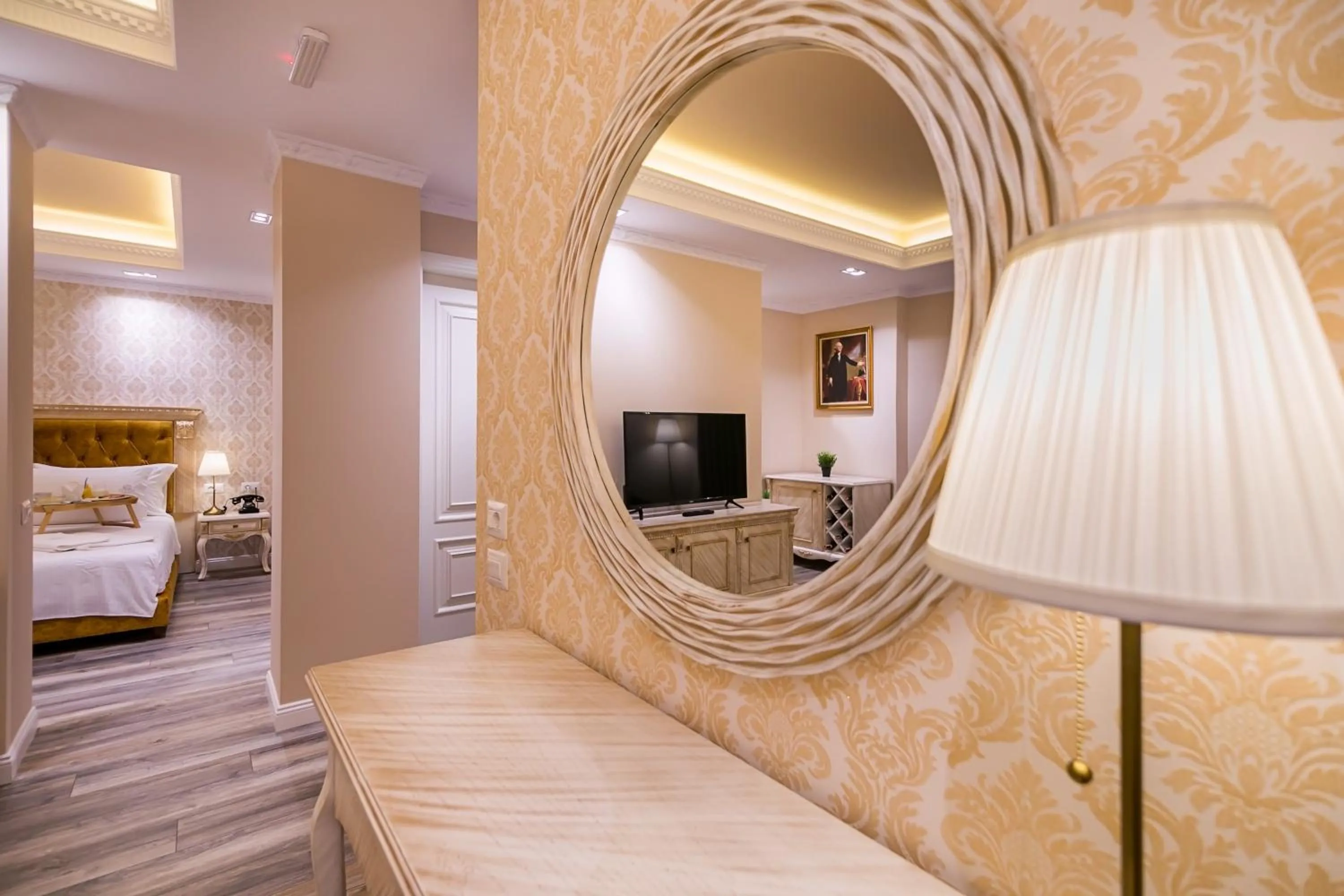 Bedroom, Bed in Legacy Boutique Hotel