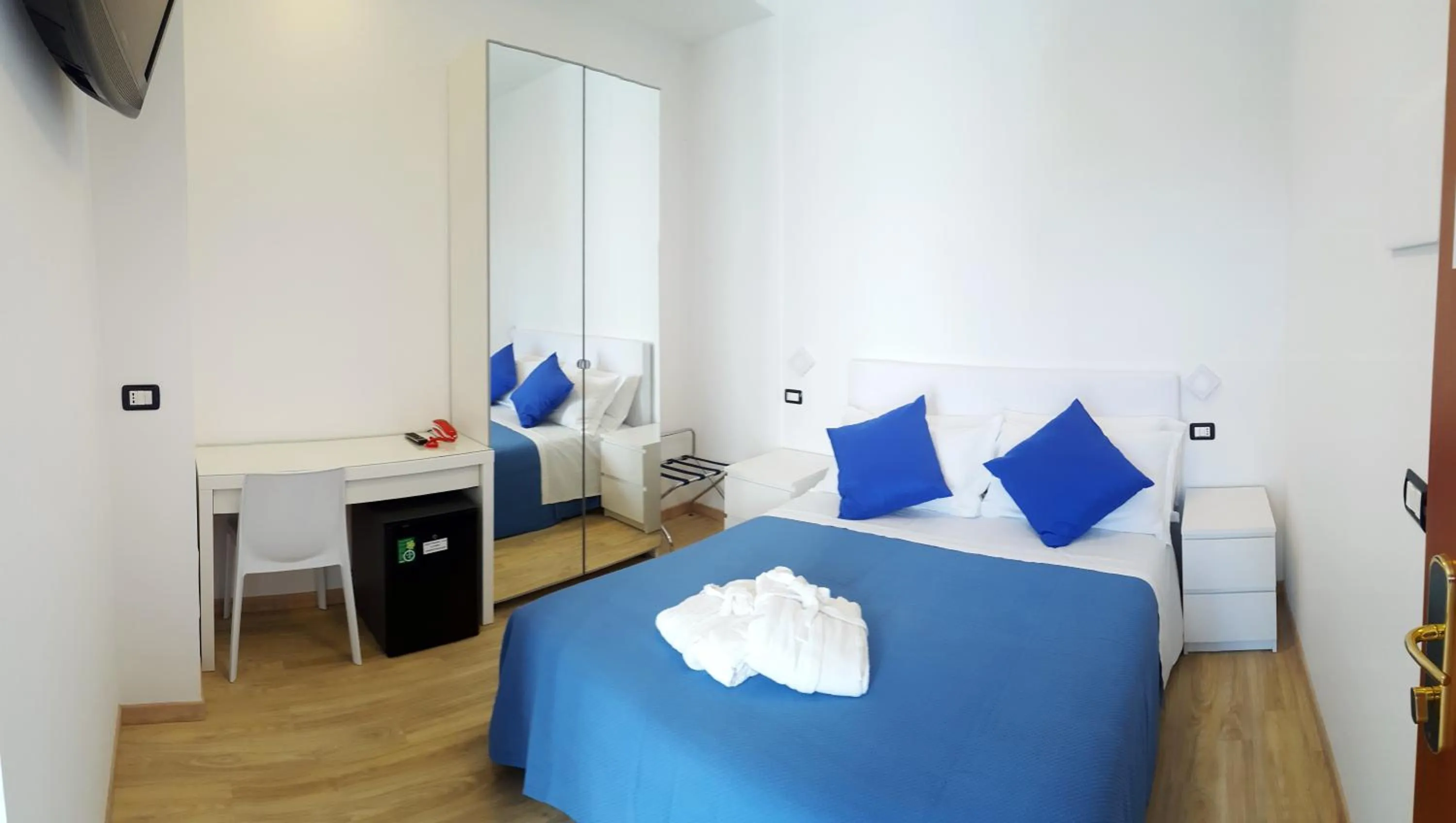 Bed in Hotel Mare Blu -- boutique