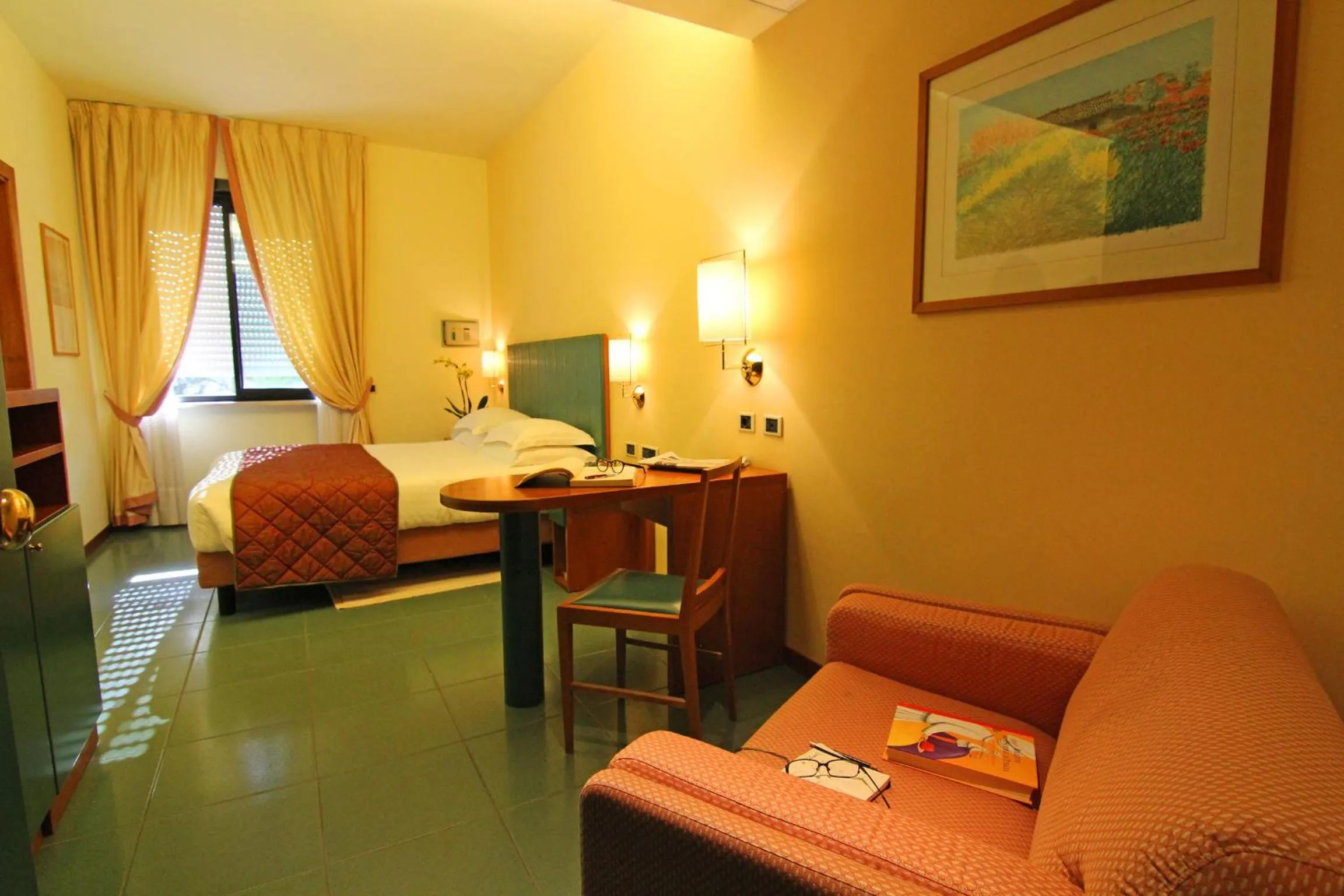 Photo of the whole room, Bed in Hotel Cristallo