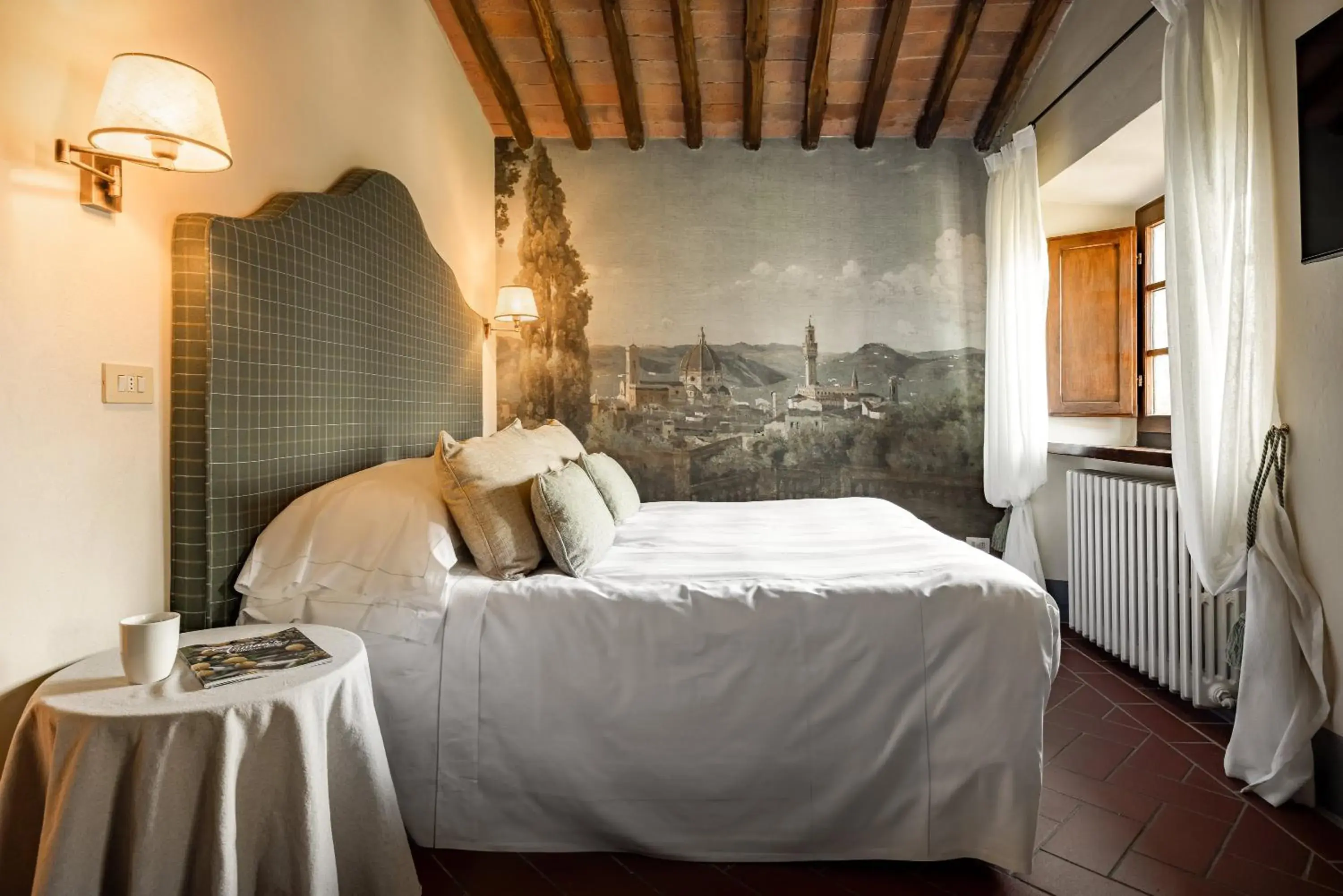 Classic Prestige Double Room in Borgo Vescine Classic Prestige Double Room in Borgo Vescine