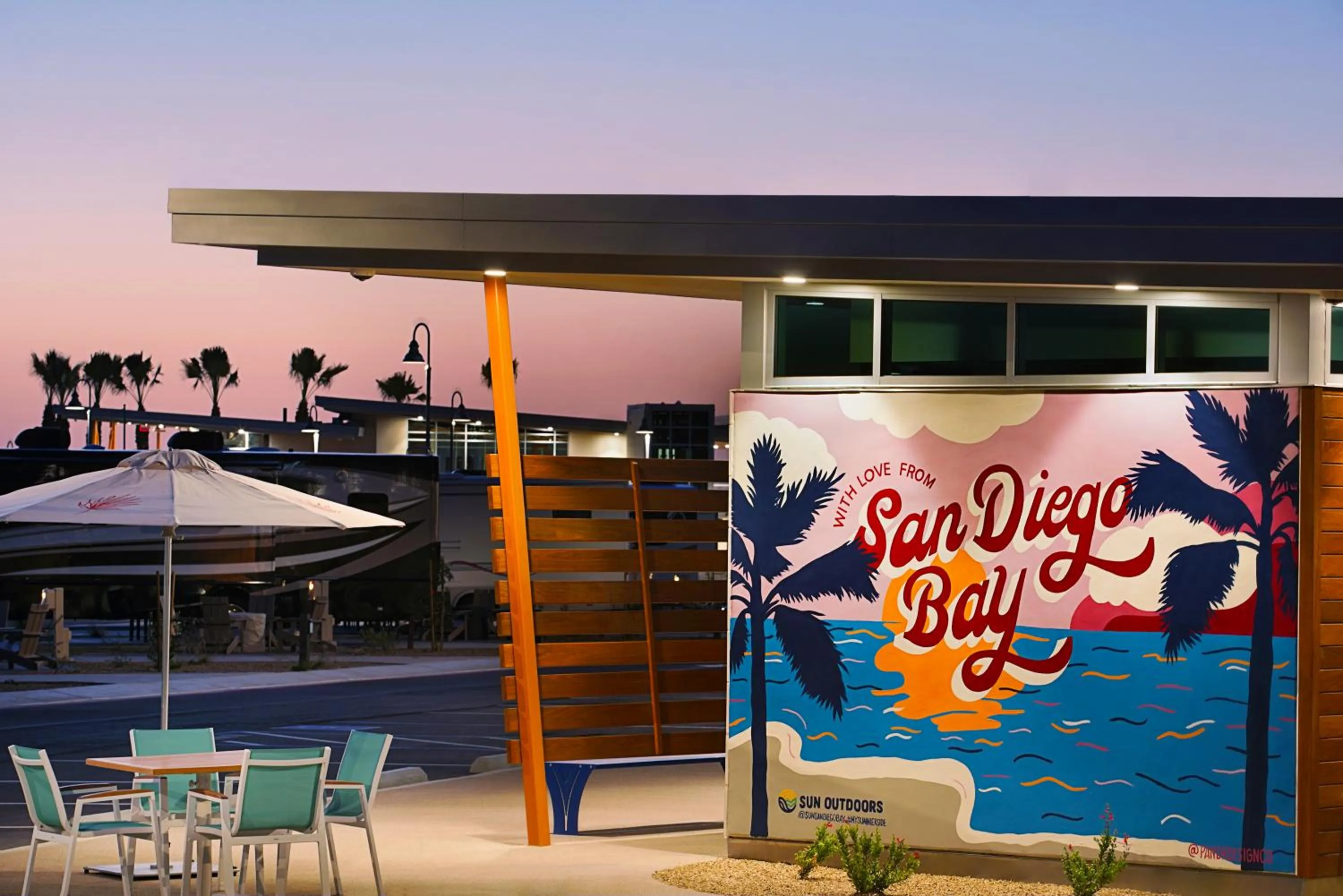 Decorative detail in Sun Outdoors San Diego Bay