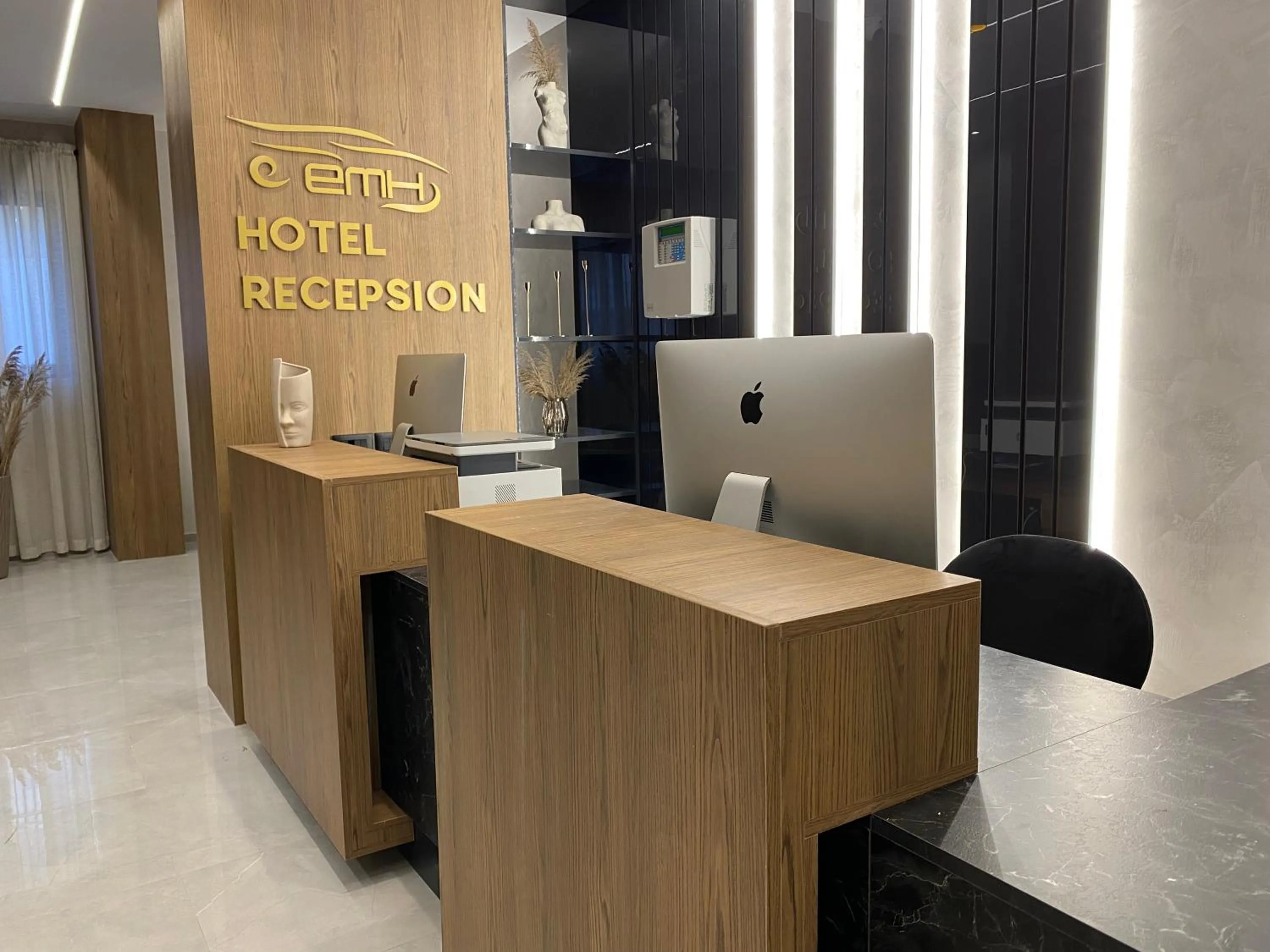 Lobby or reception in ELMAR HOTEL