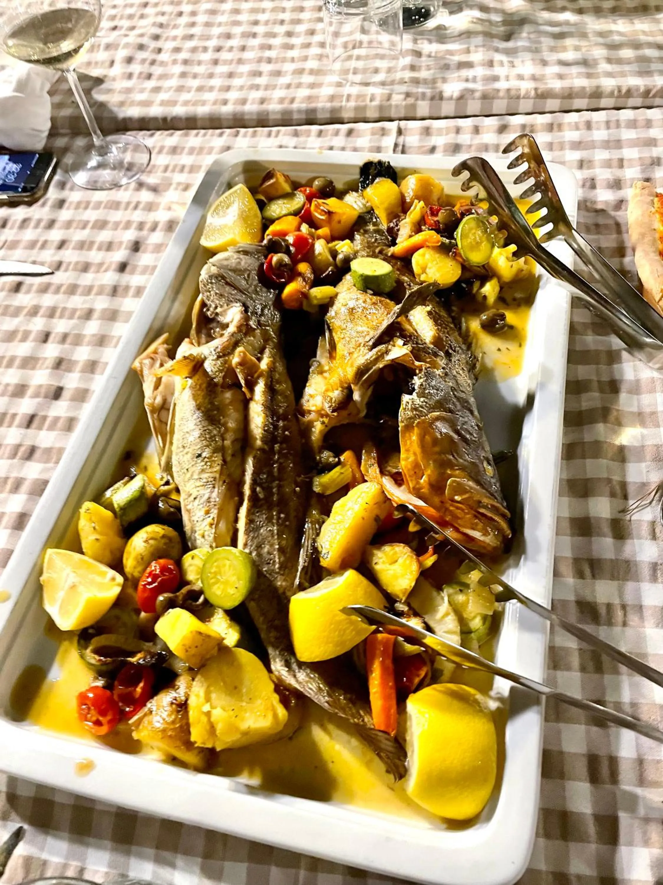 Restaurant/places to eat in ELMAR HOTEL