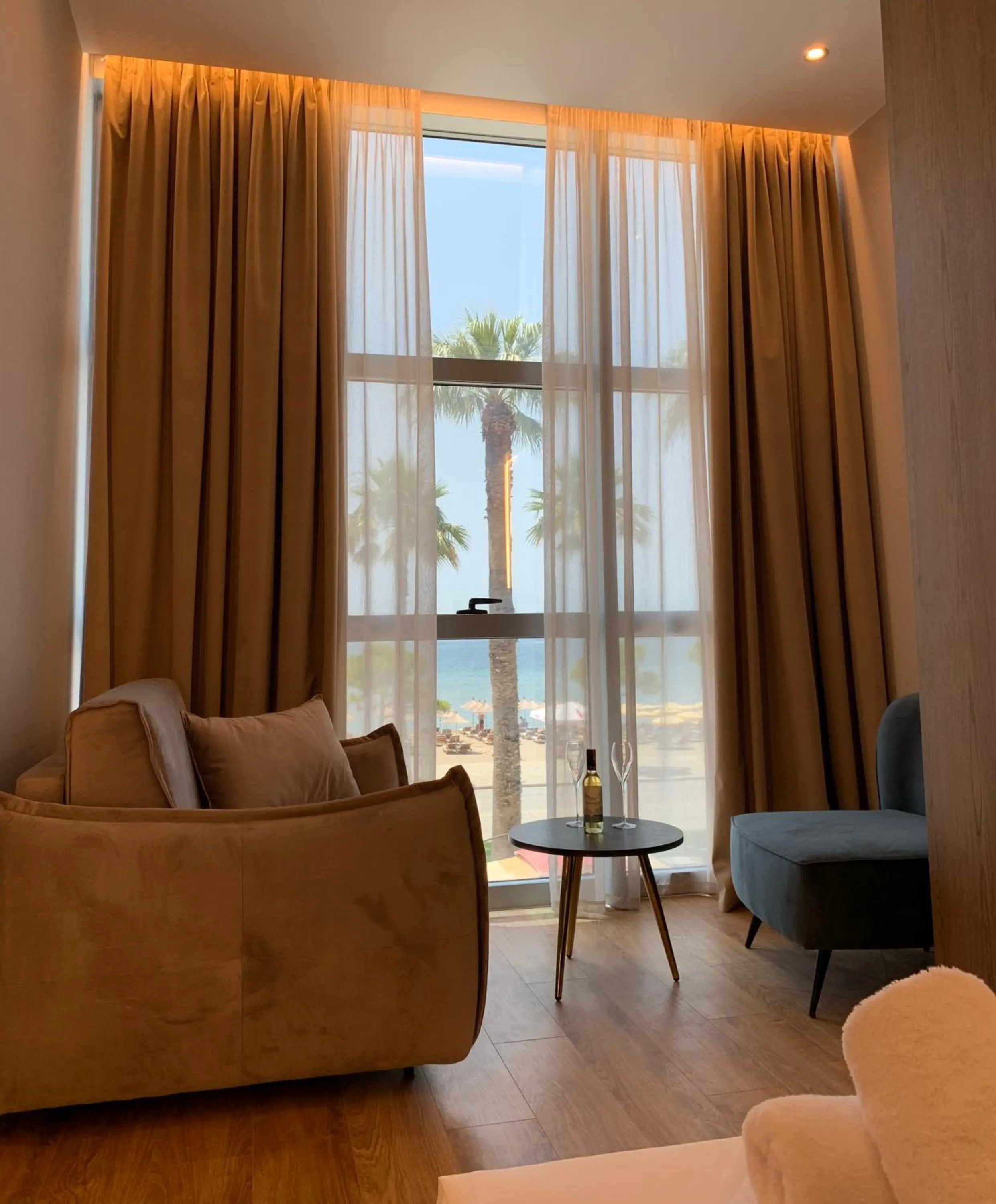 Living room in ELMAR HOTEL