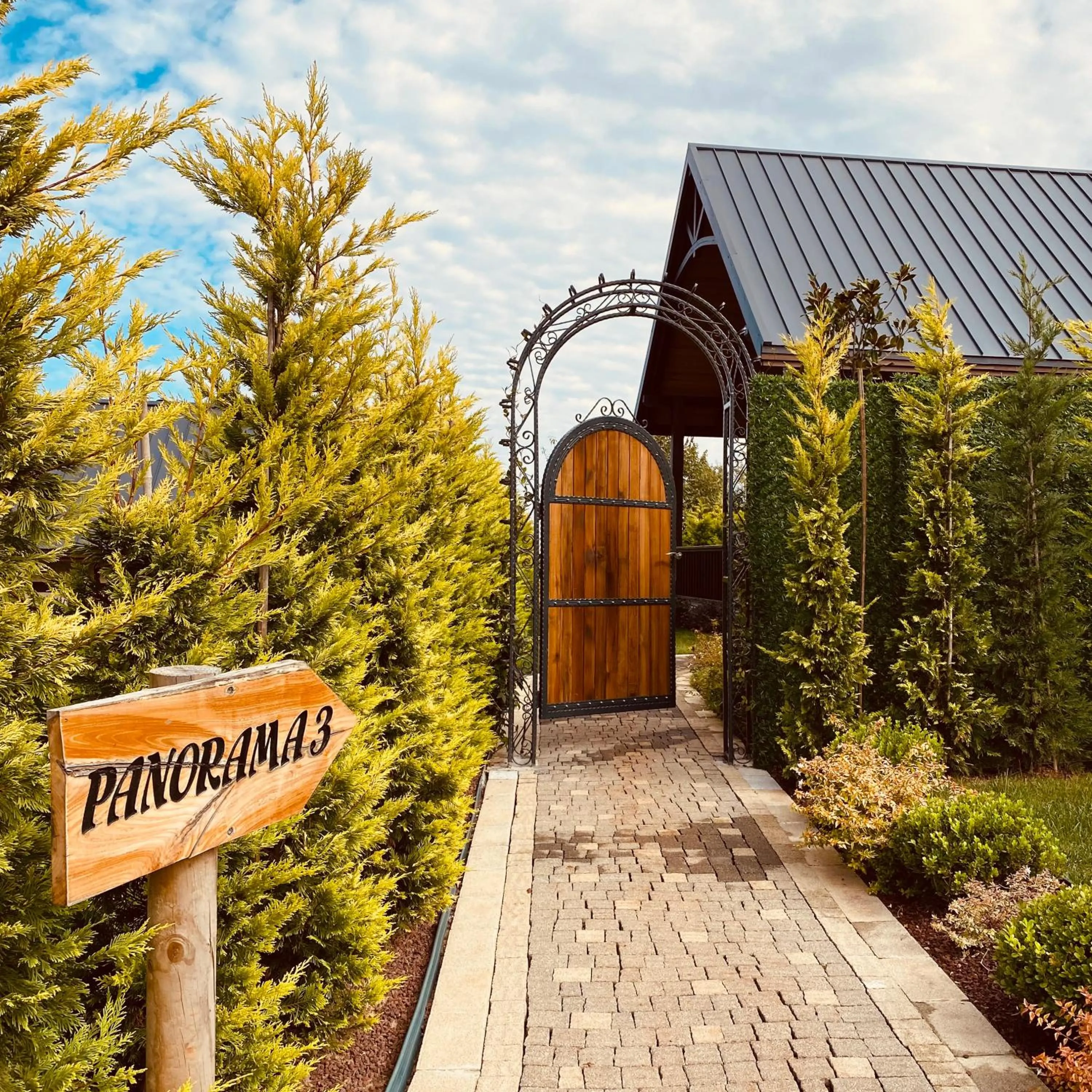Facade/entrance in Kartepe Panorama