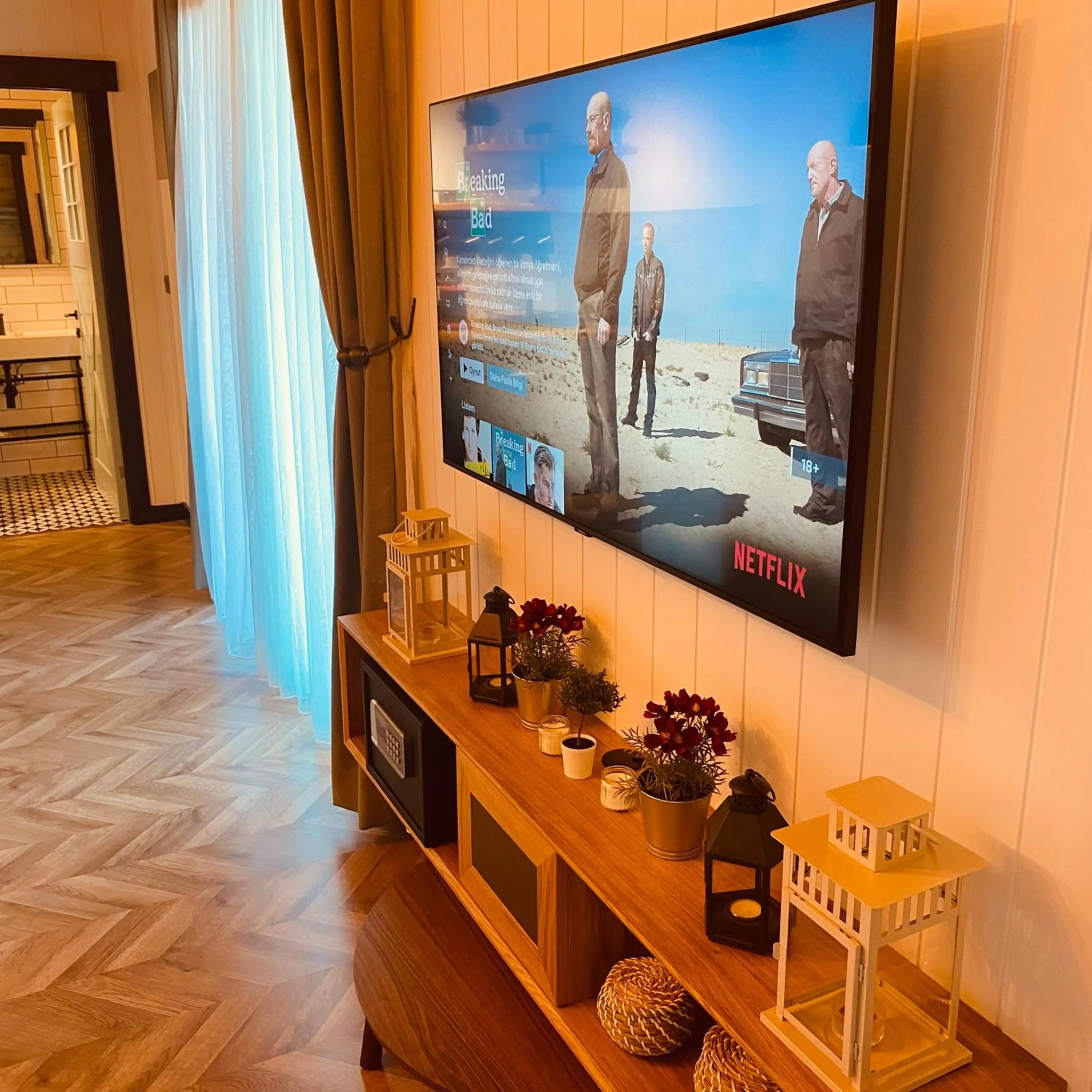 Communal lounge/ TV room in Kartepe Panorama