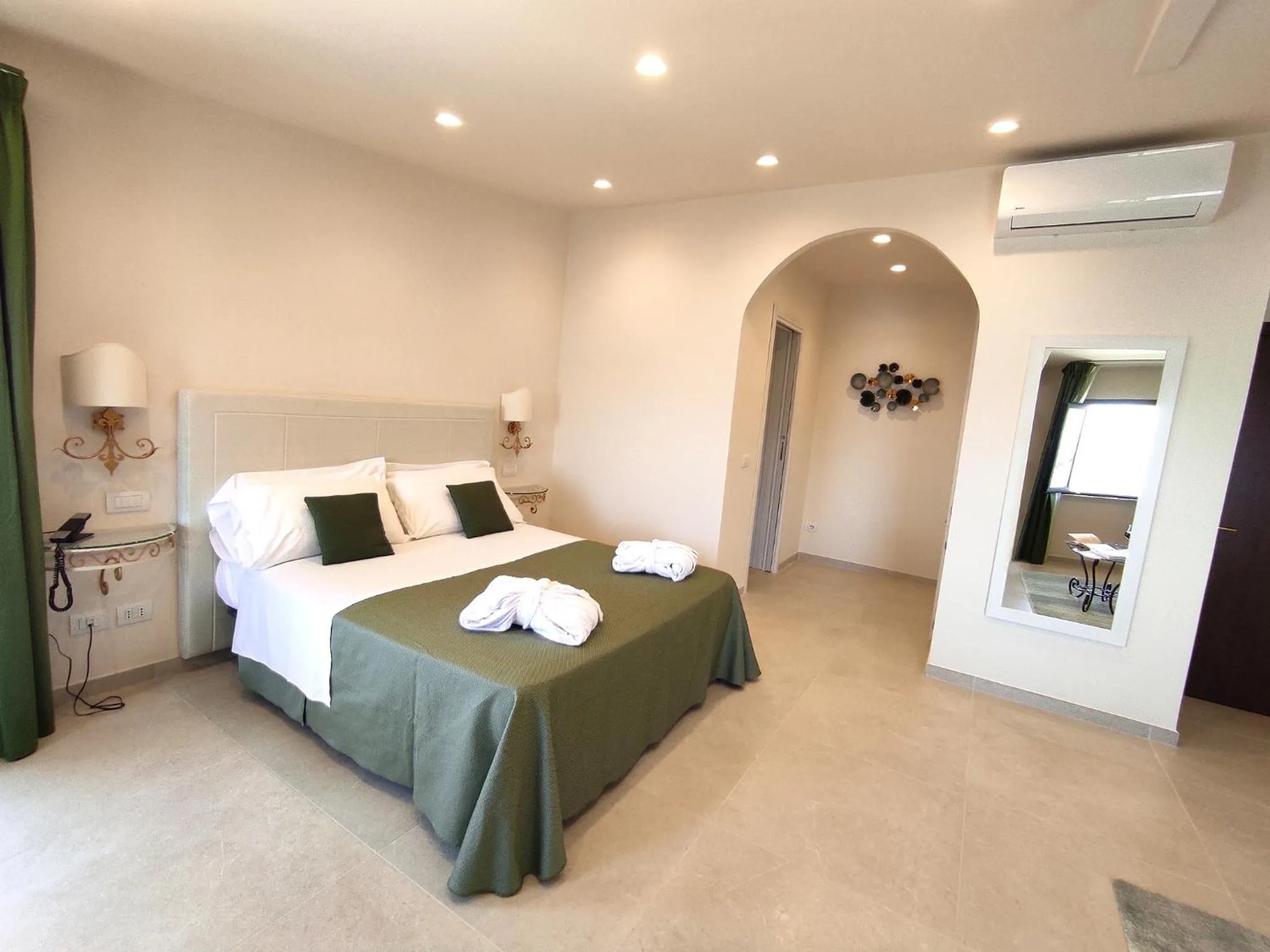 Bed in Hotel "La Pensione Svizzera"