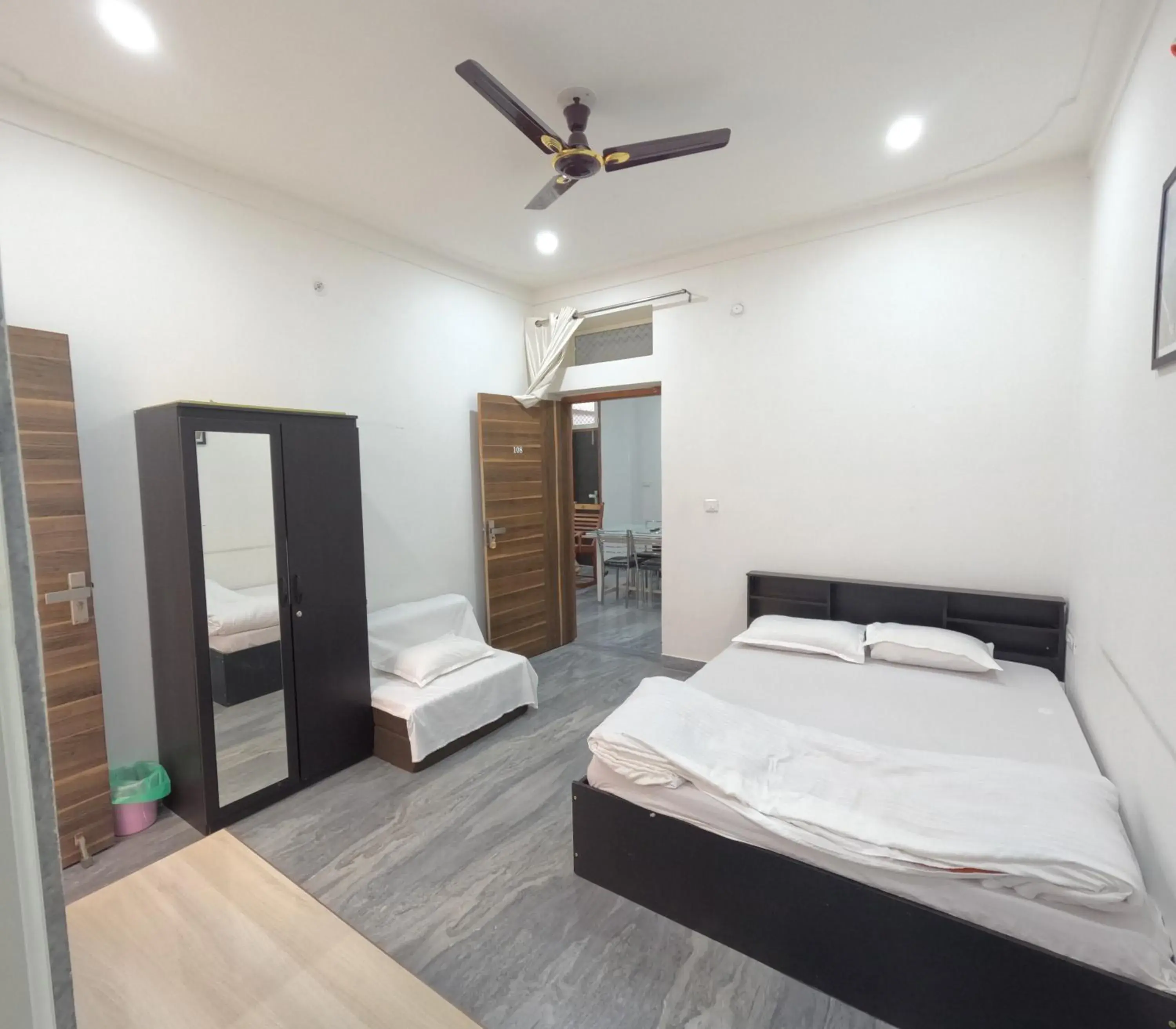 Two-Bedroom Villa in CHOUDHARY WHITE HOUSE Udaipur Two-Bedroom Villa in CHOUDHARY WHITE HOUSE Udaipur