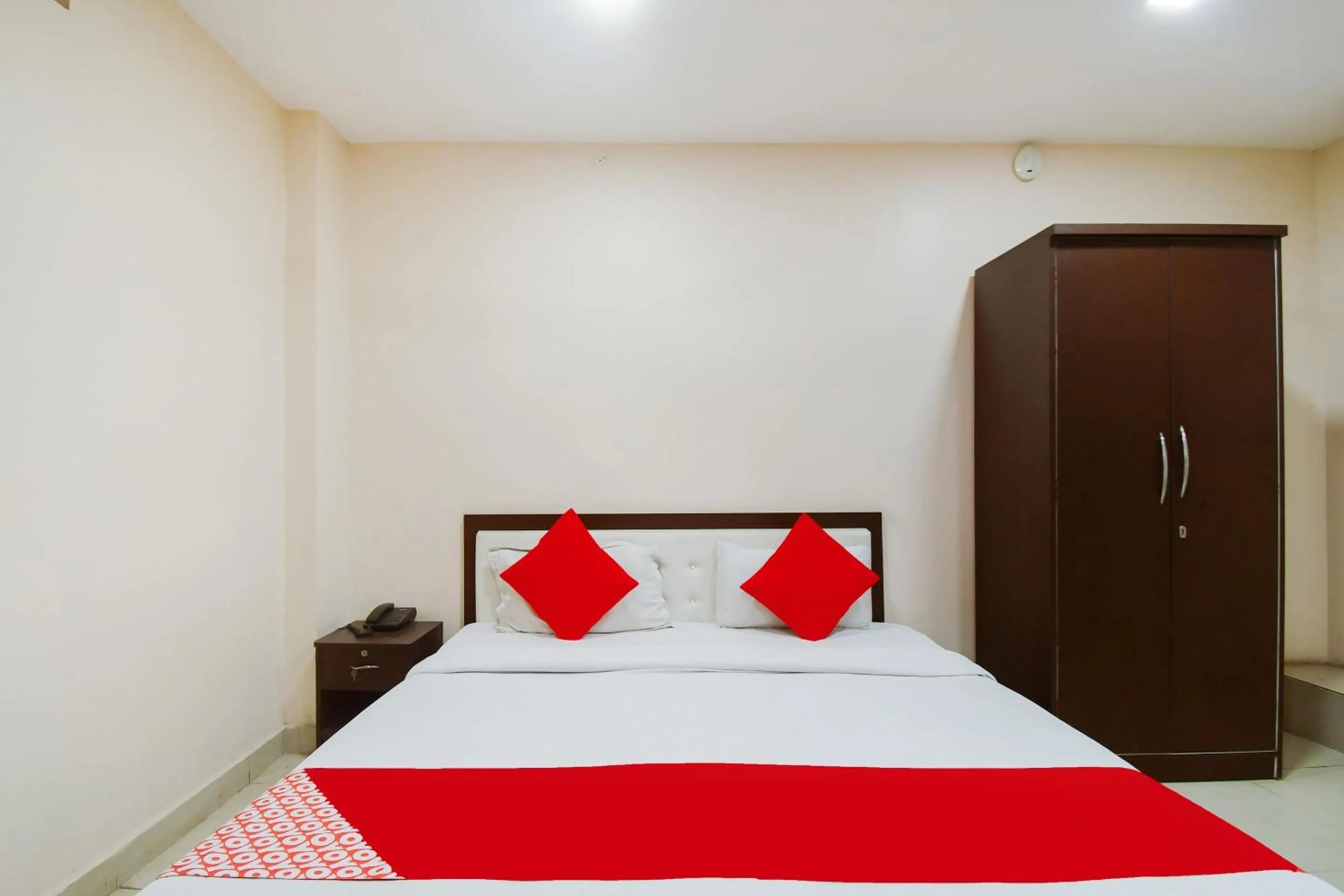 Bedroom, Bed in Hotel O Harihar Premium