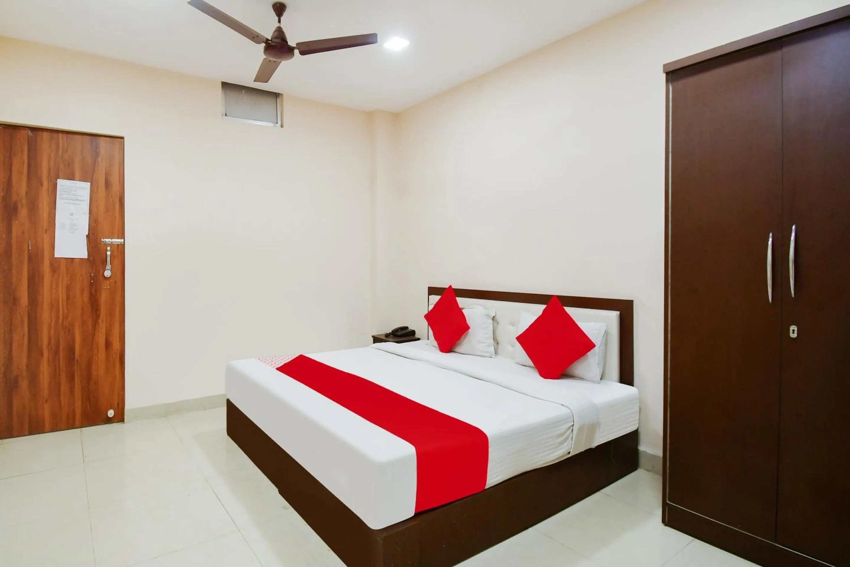 Bedroom, Bed in Hotel O Harihar Premium