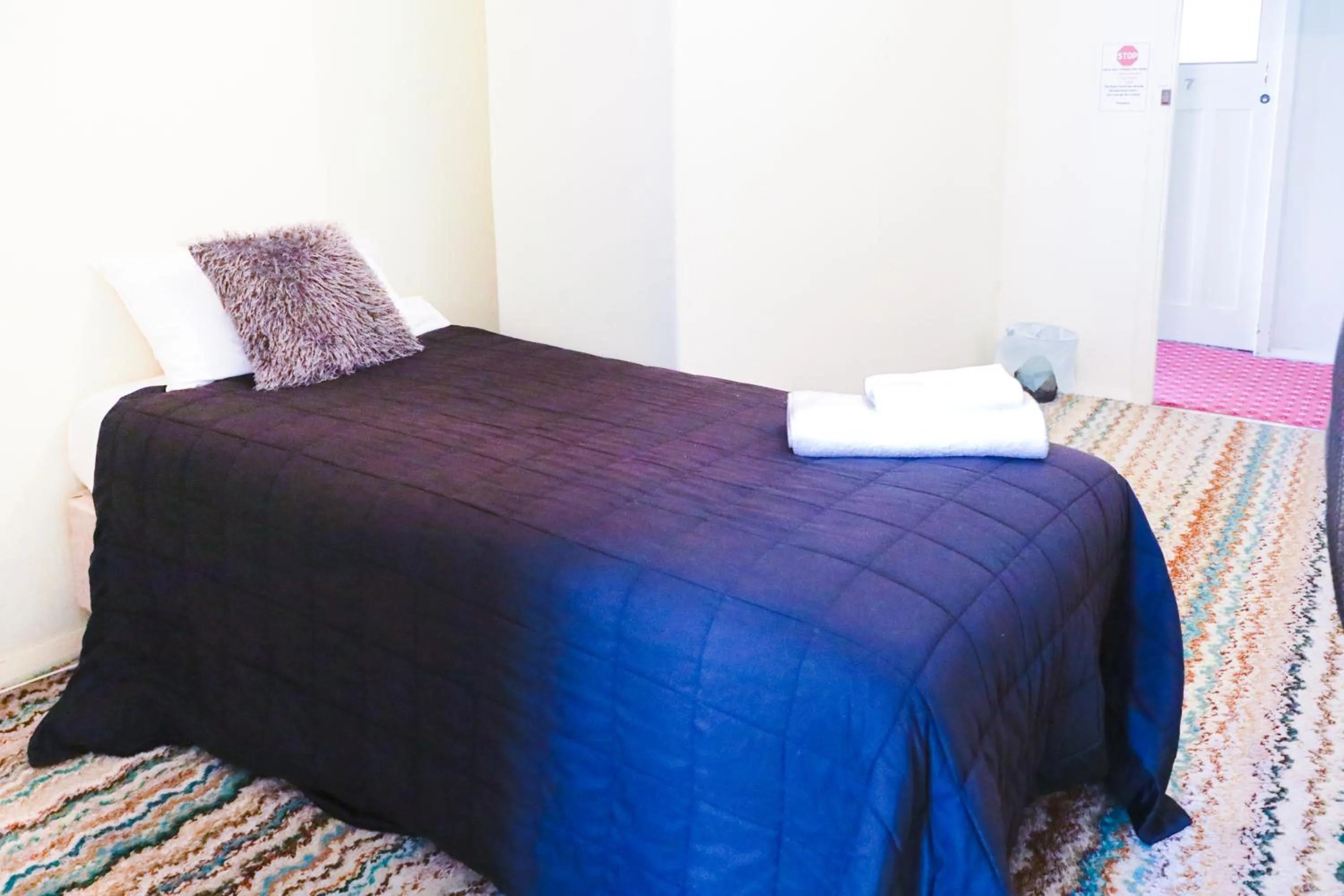 Bedroom, Bed in Royal Hotel Capertee