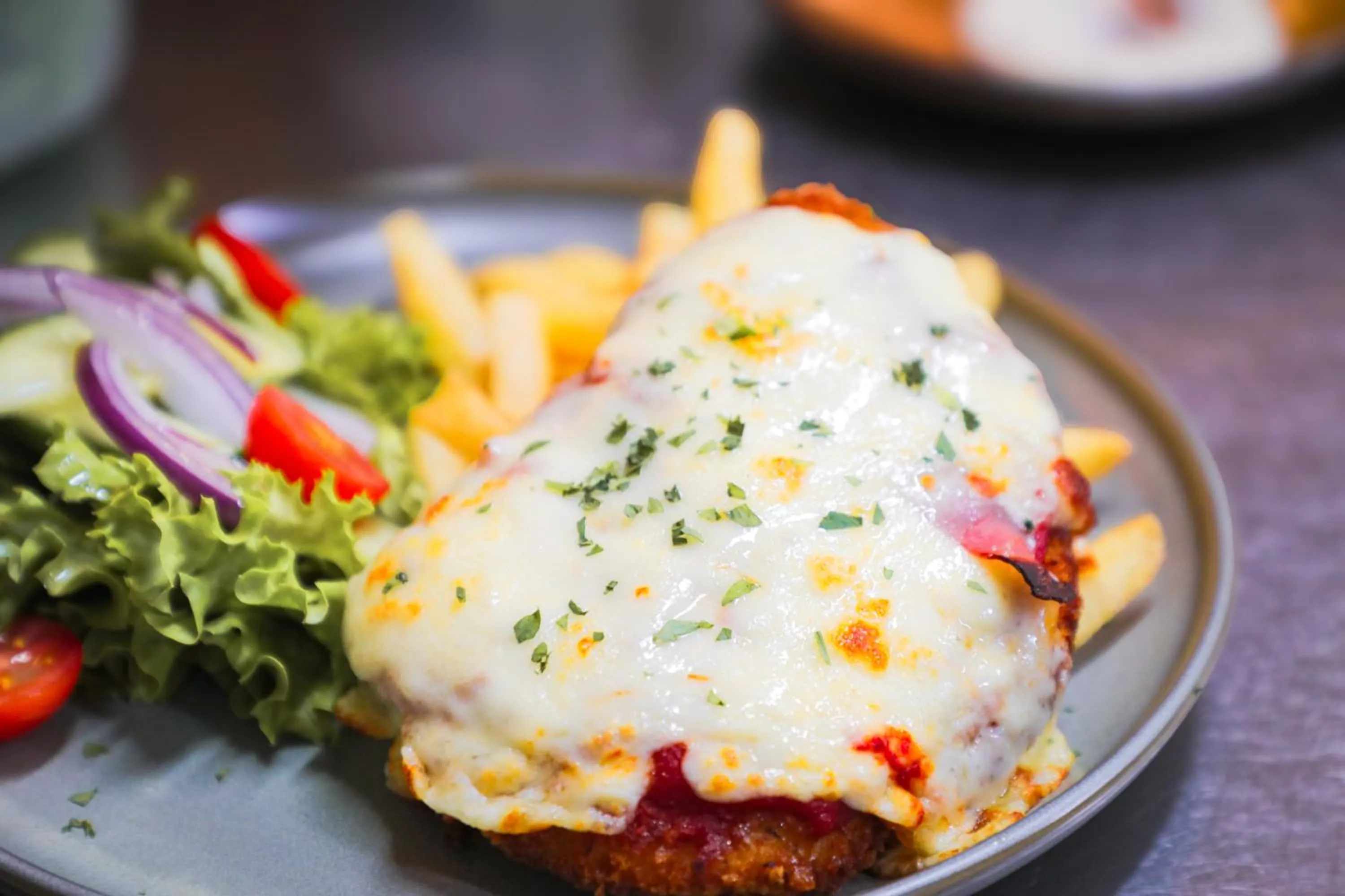 Restaurant/places to eat in Royal Hotel Capertee