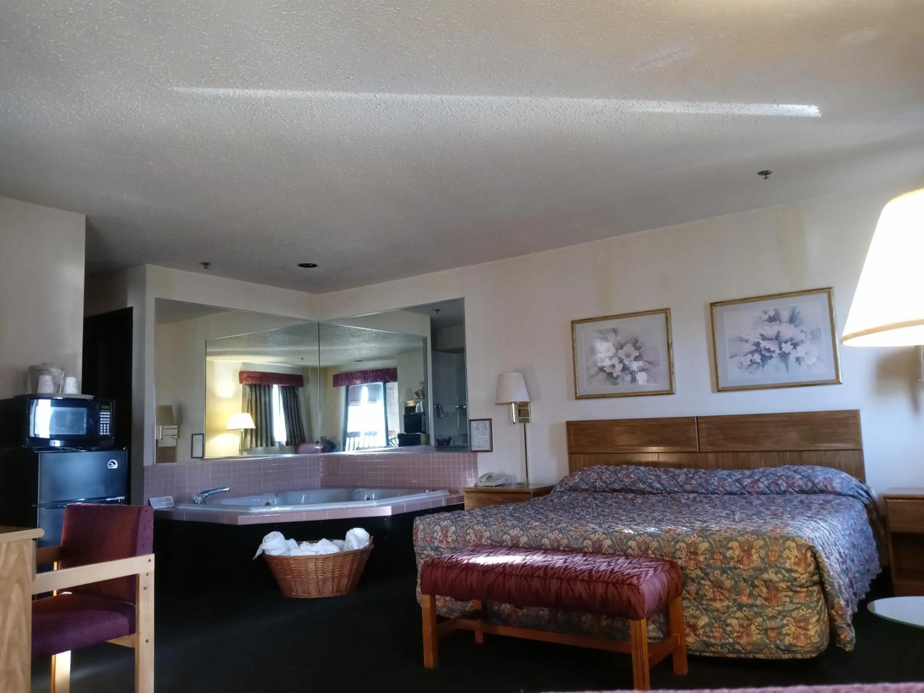 Bed in New Martinsville Inn