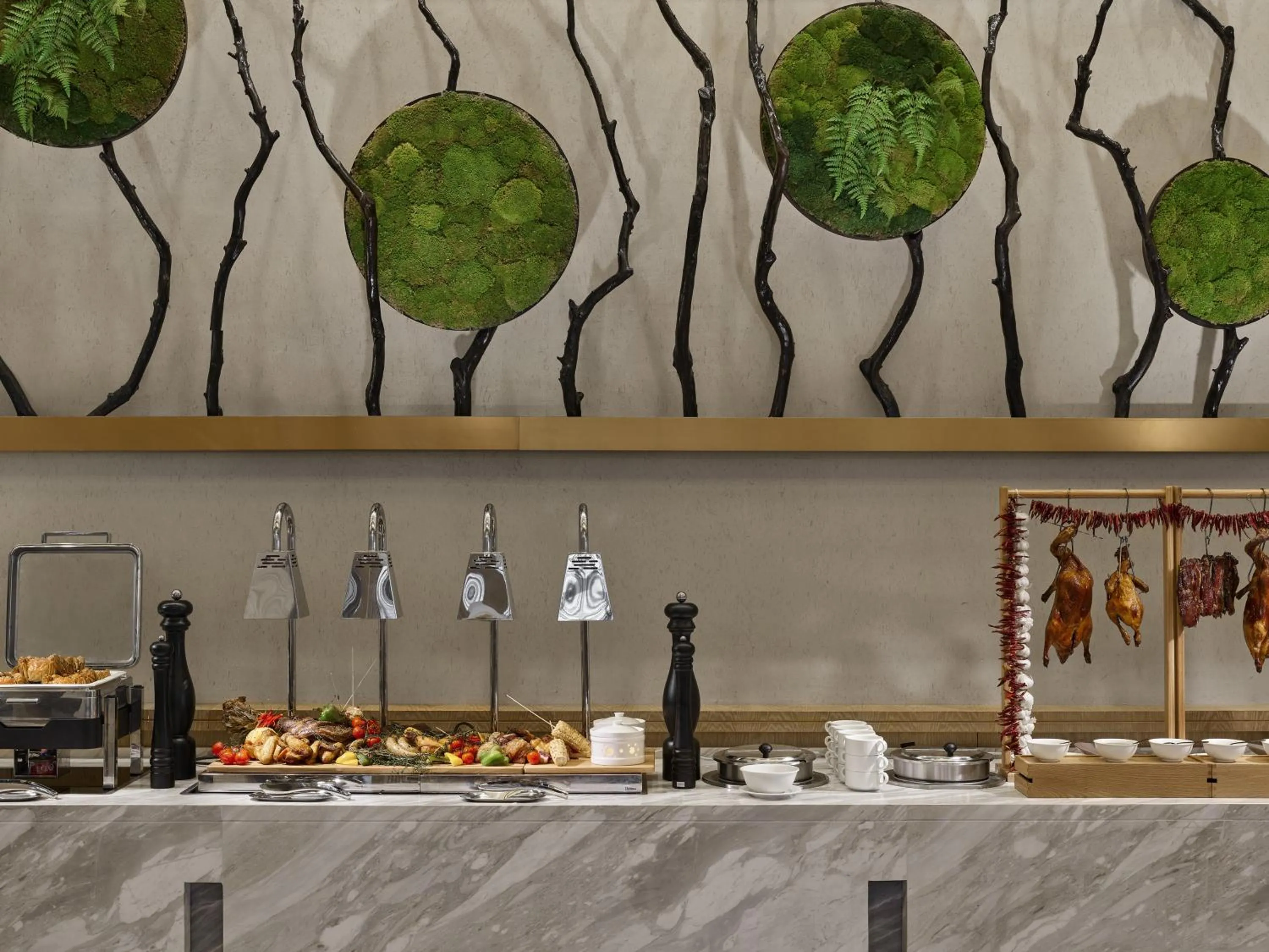 Restaurant/places to eat in Garrya Huzhou Lucun