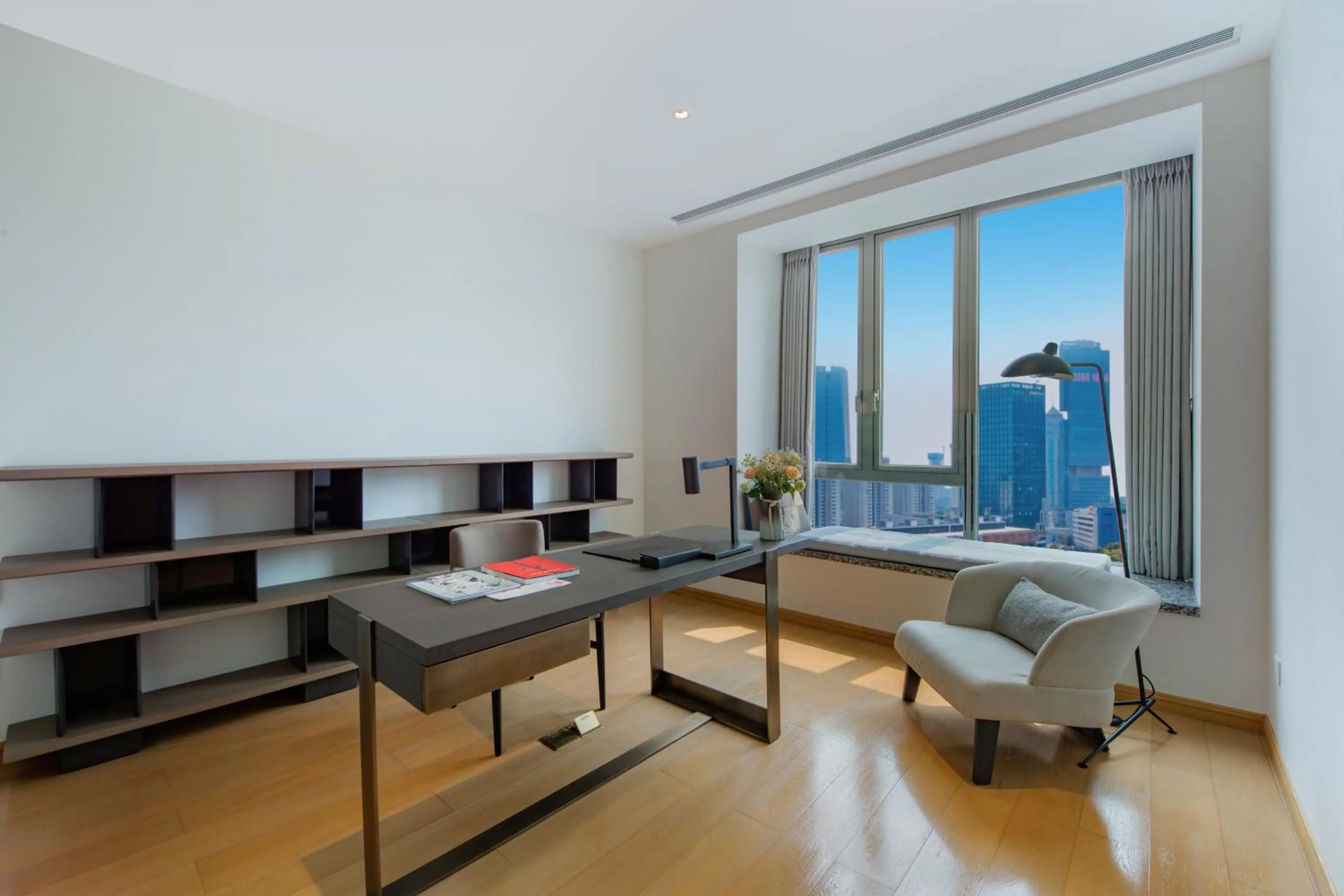 Seating area, Bed in Grade Hotel Shenzhen Shekou Sea World