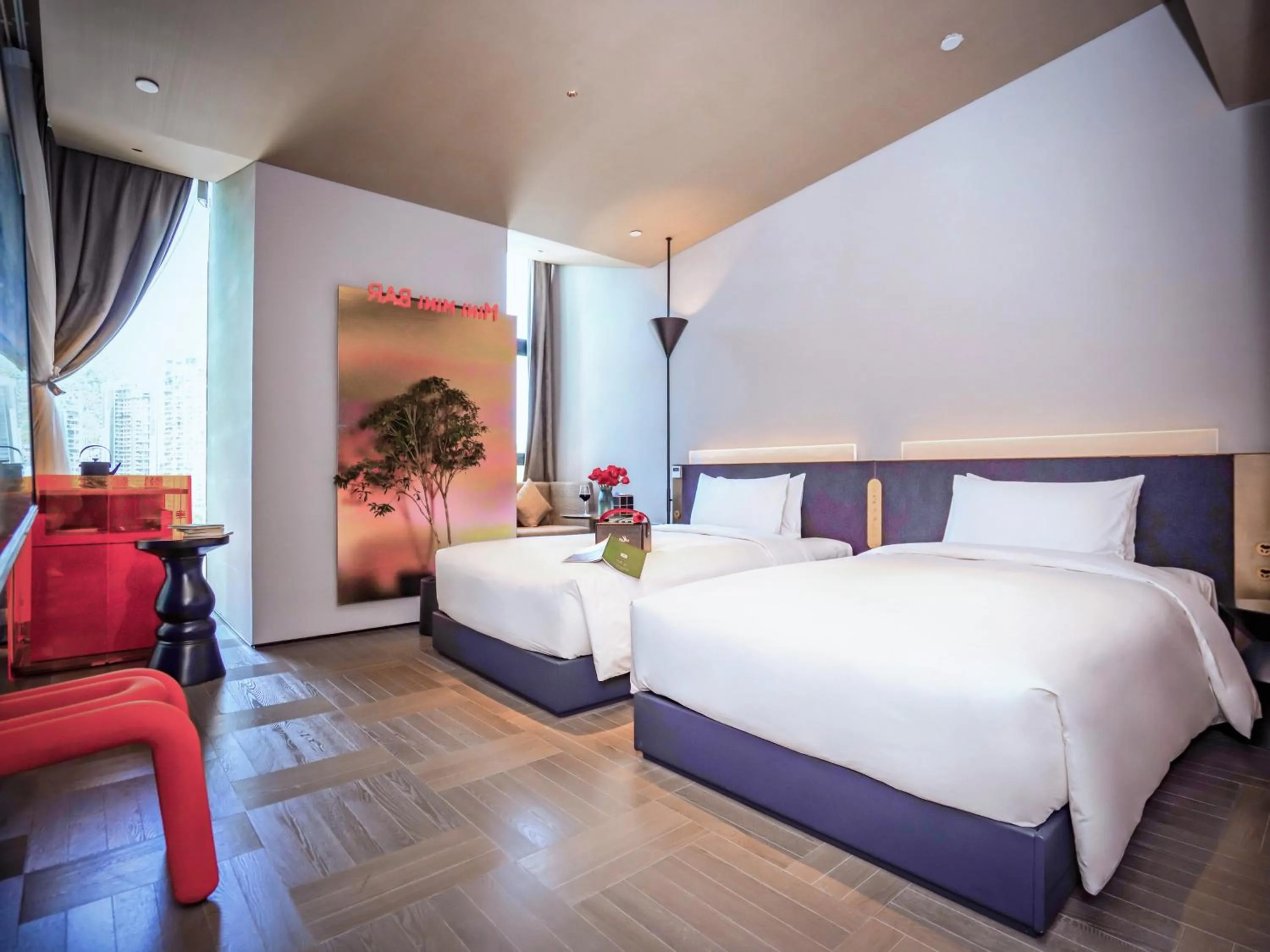 Photo of the whole room, Bed in Grade Hotel Shenzhen Shekou Sea World