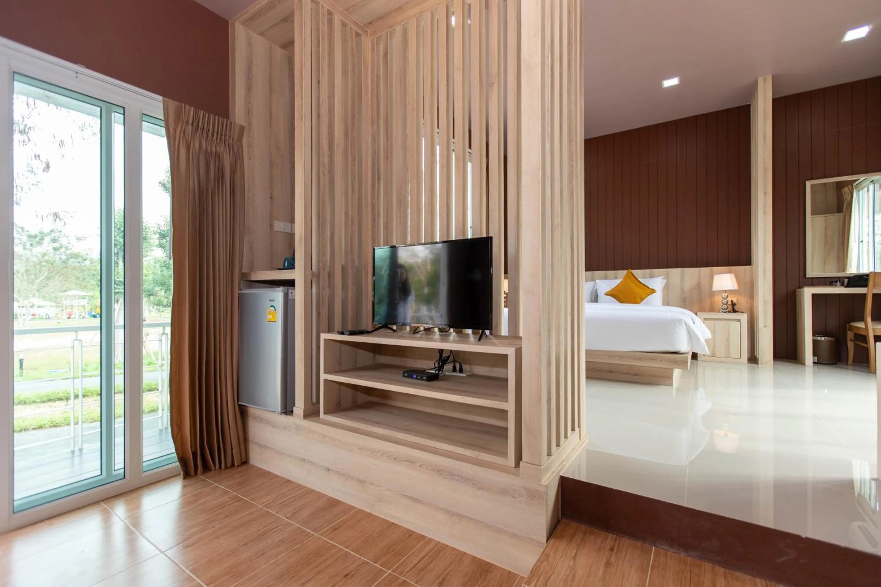 TV and multimedia, Bed in The Chamuang Forest