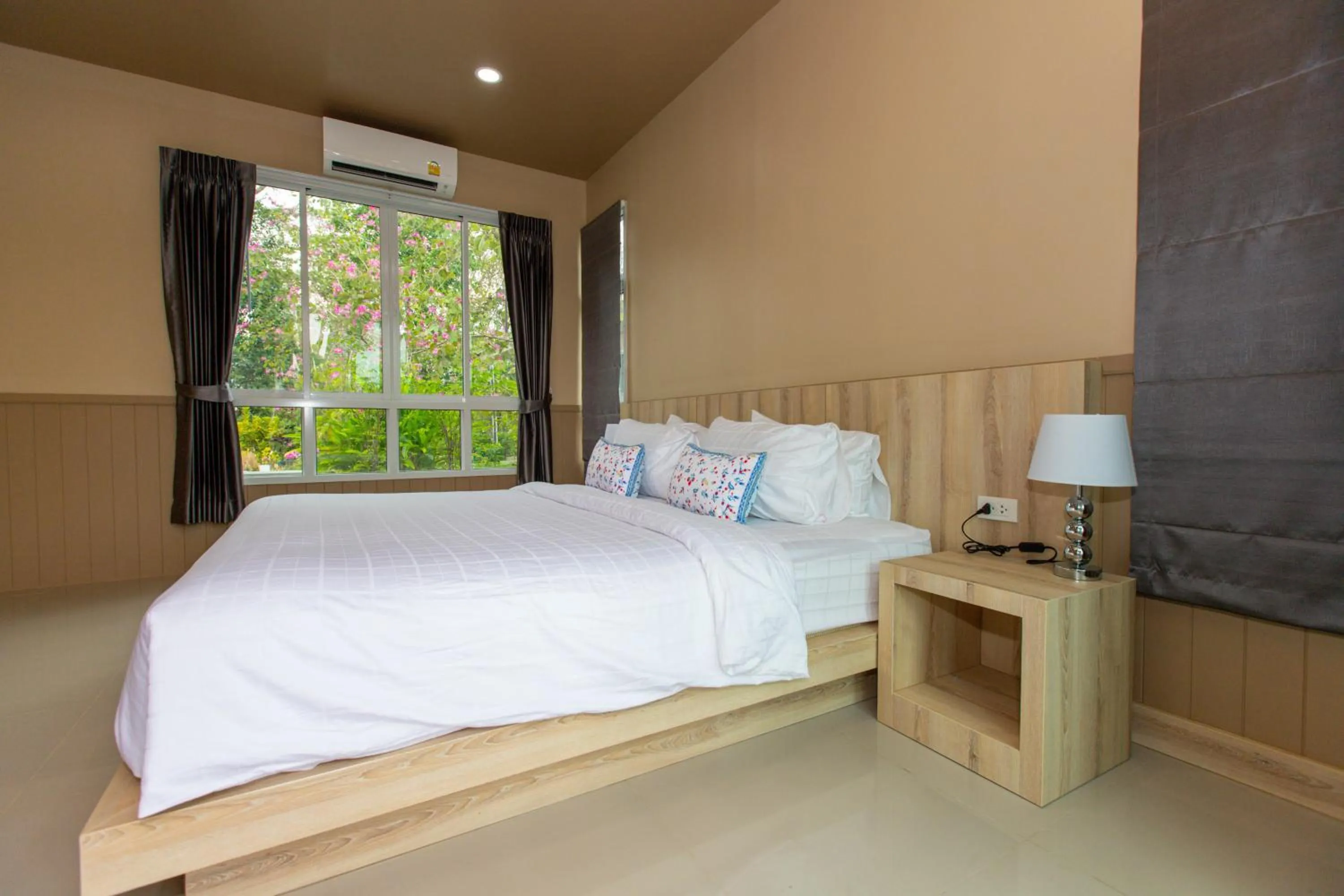 Bedroom, Bed in The Chamuang Forest