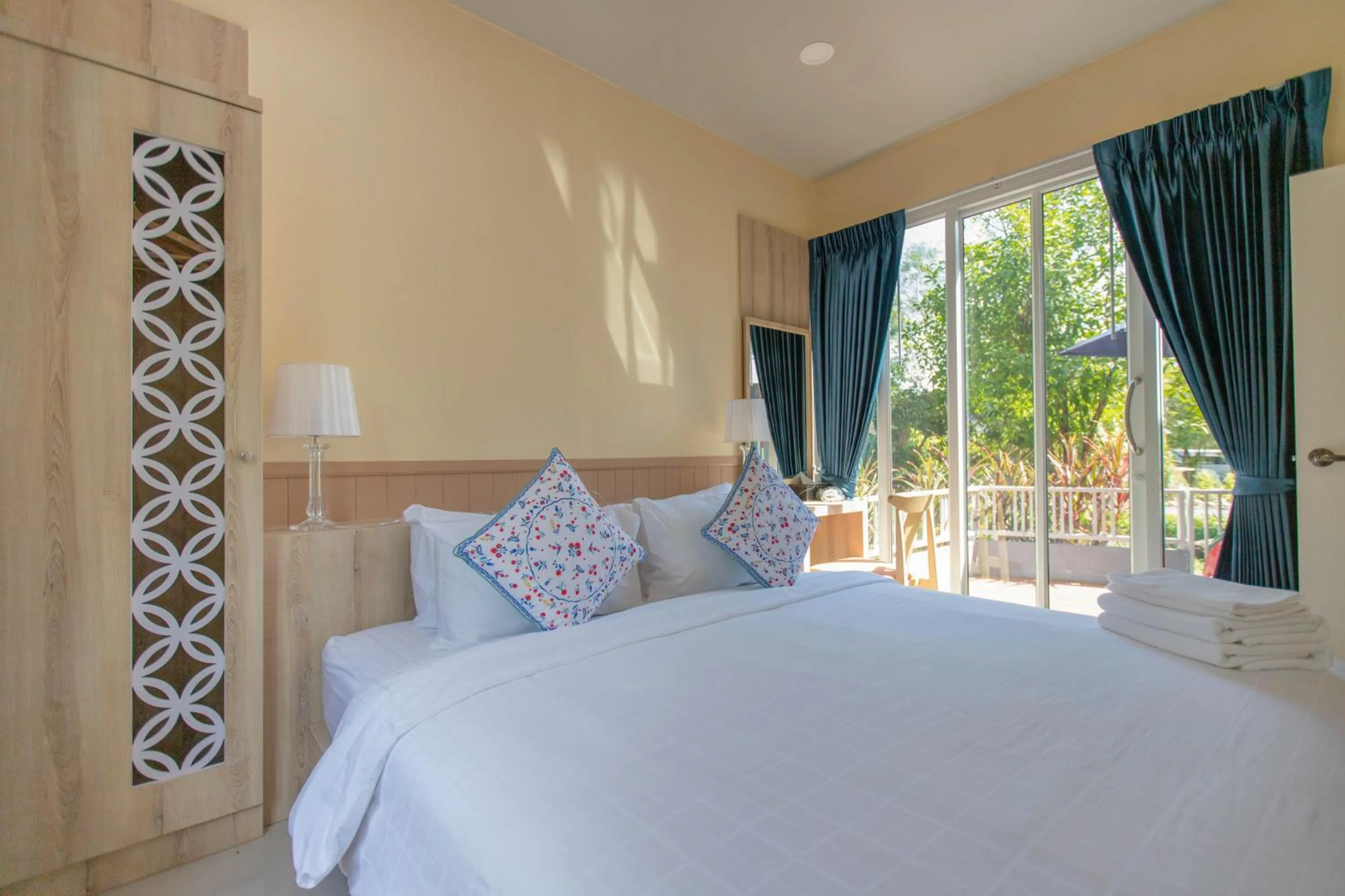 Bedroom, Bed in The Chamuang Forest