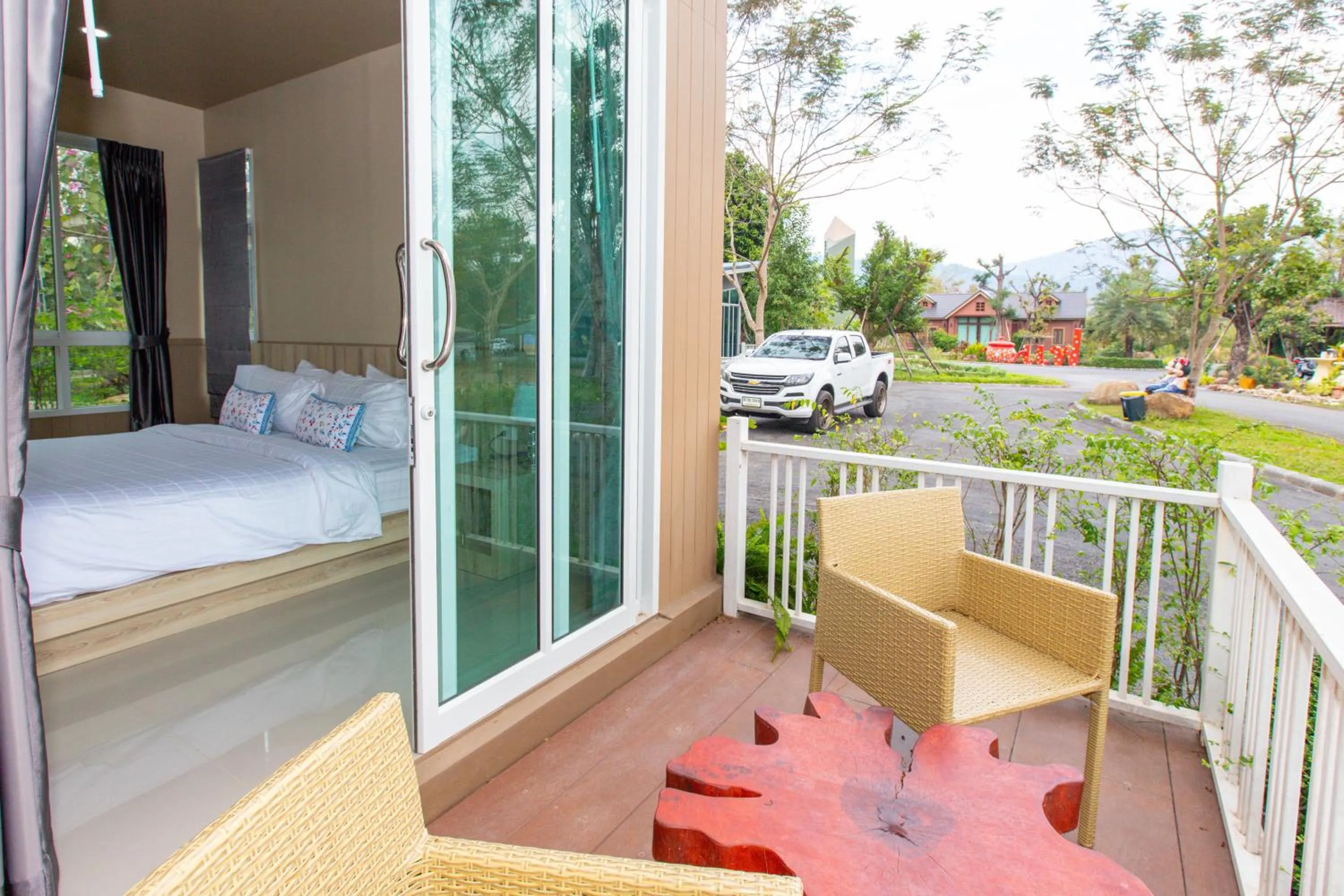 Balcony/Terrace, Bed in The Chamuang Forest