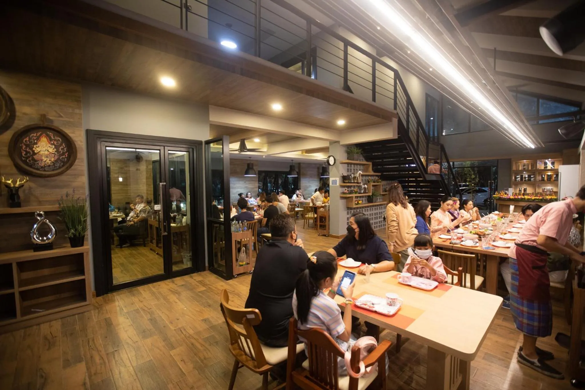 Restaurant/places to eat in The Chamuang Forest