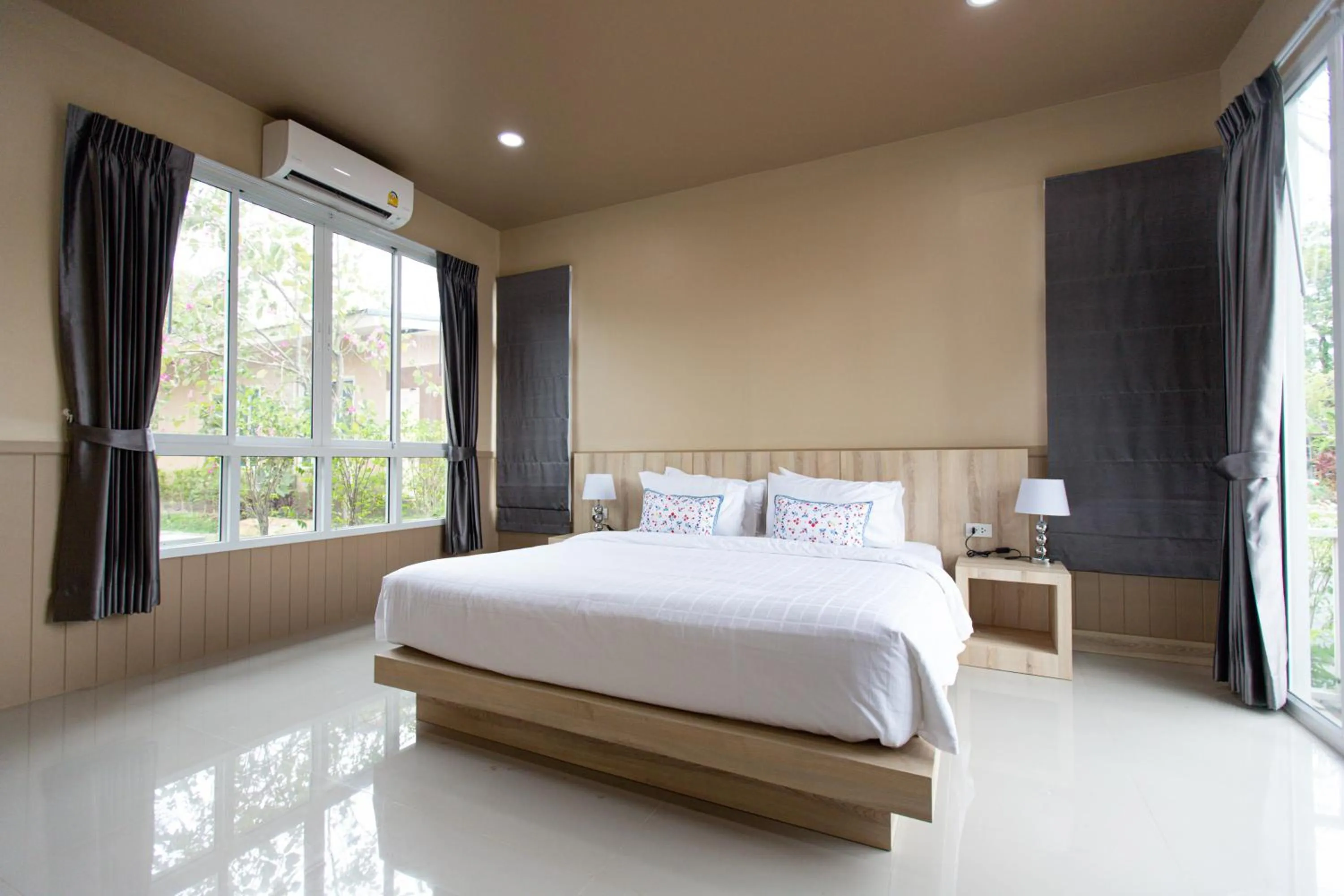 Bed in The Chamuang Forest