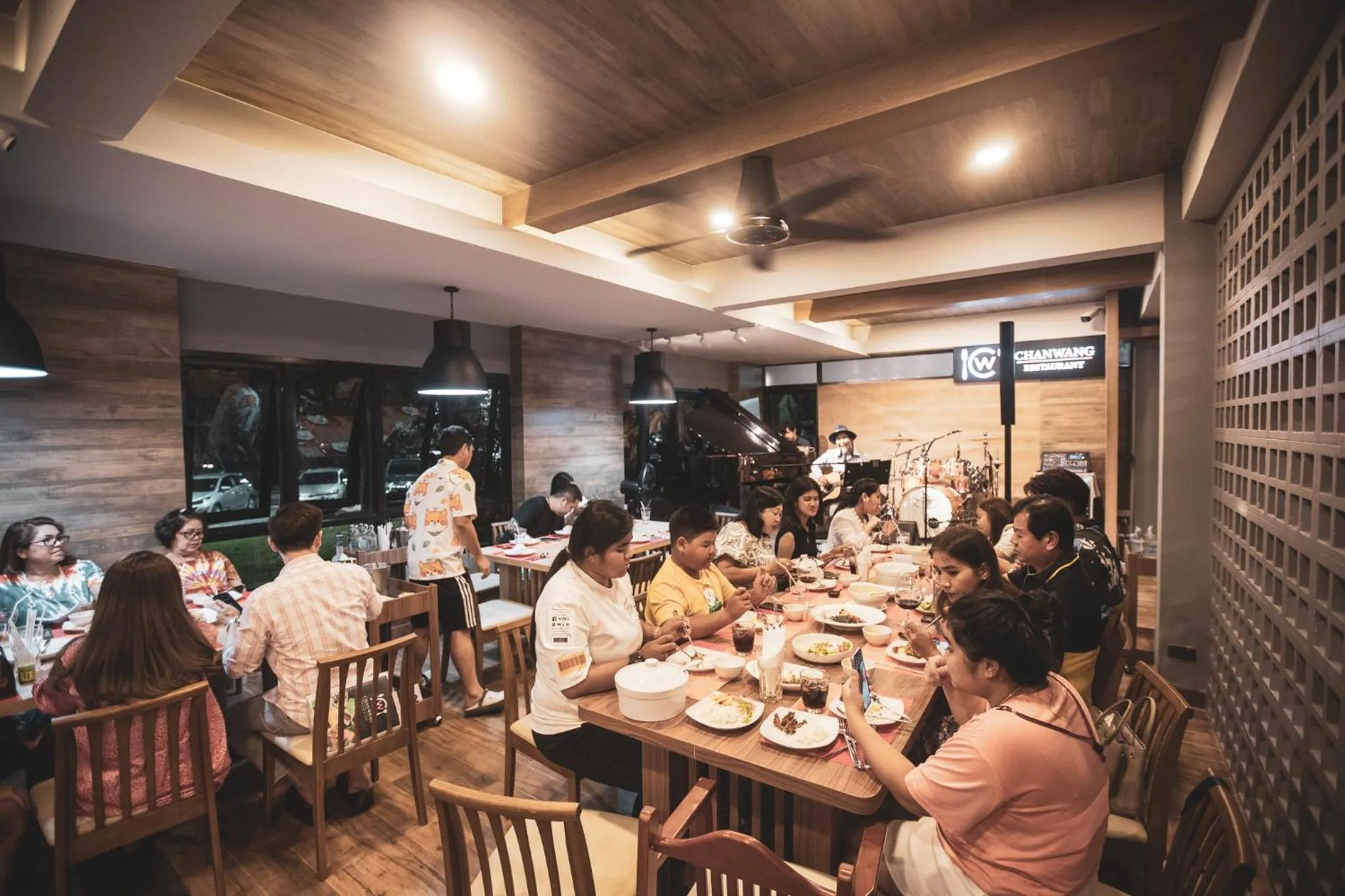 Restaurant/places to eat in The Chamuang Forest