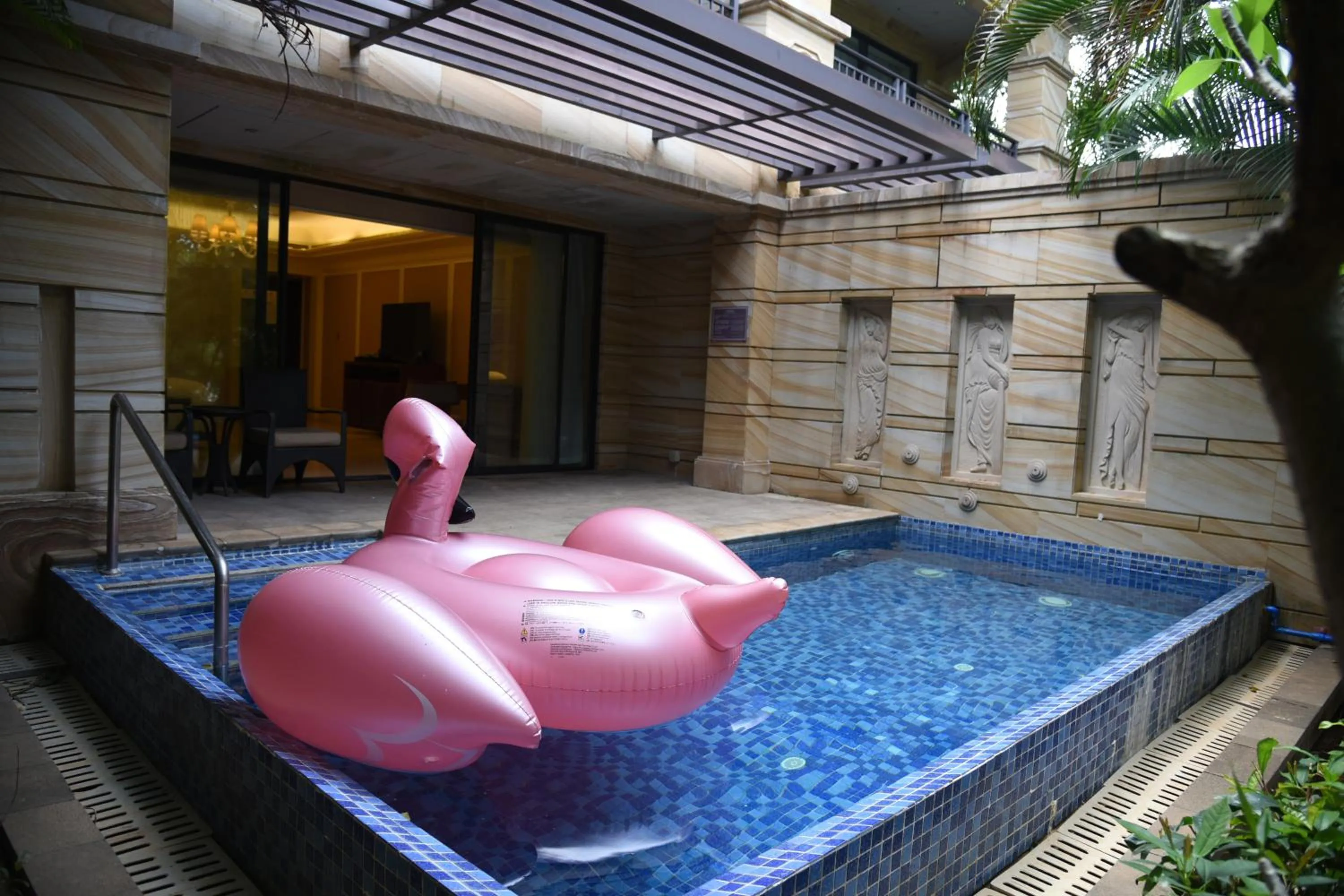 Swimming pool in Wanda Reign Resort & Villas Sanya Haitang Bay