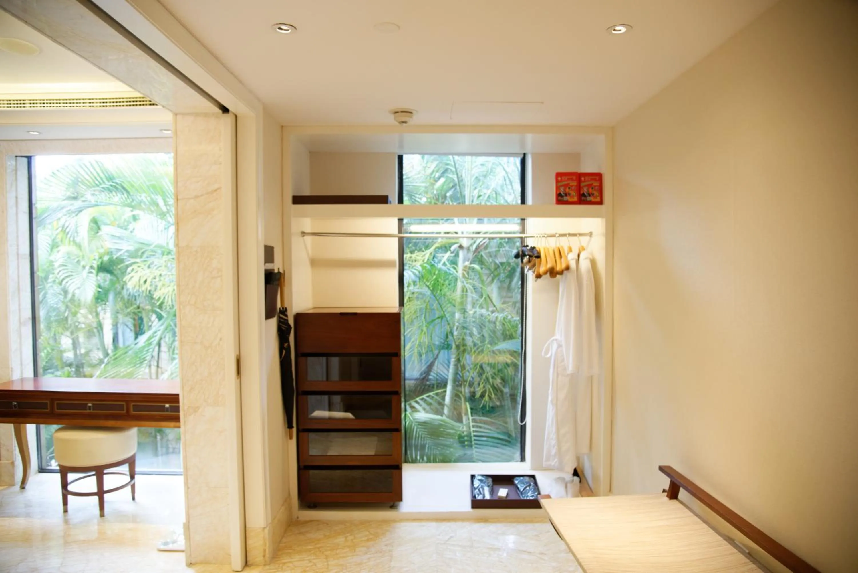 wardrobe in Wanda Reign Resort & Villas Sanya Haitang Bay