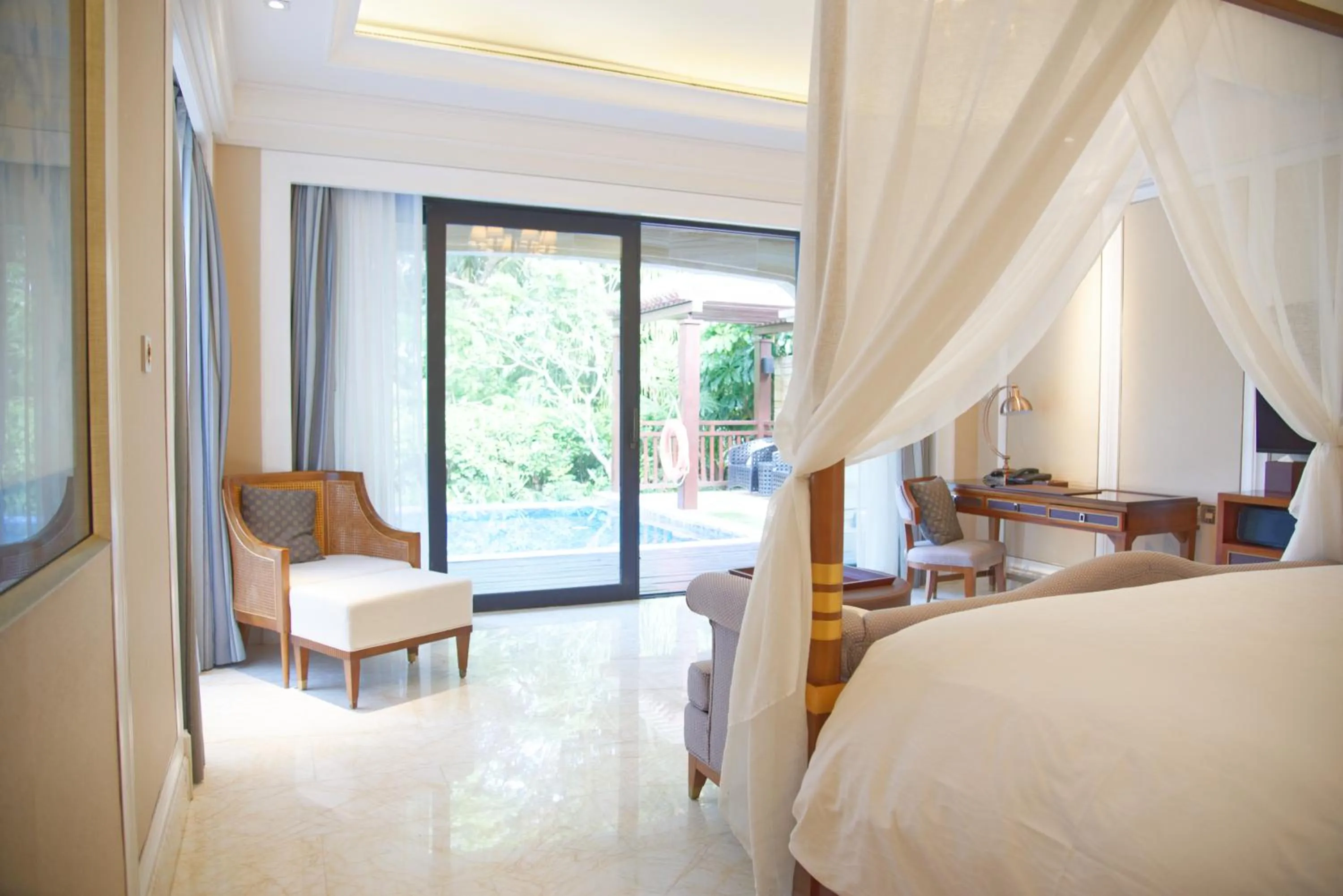 Photo of the whole room, Bed in Wanda Reign Resort & Villas Sanya Haitang Bay