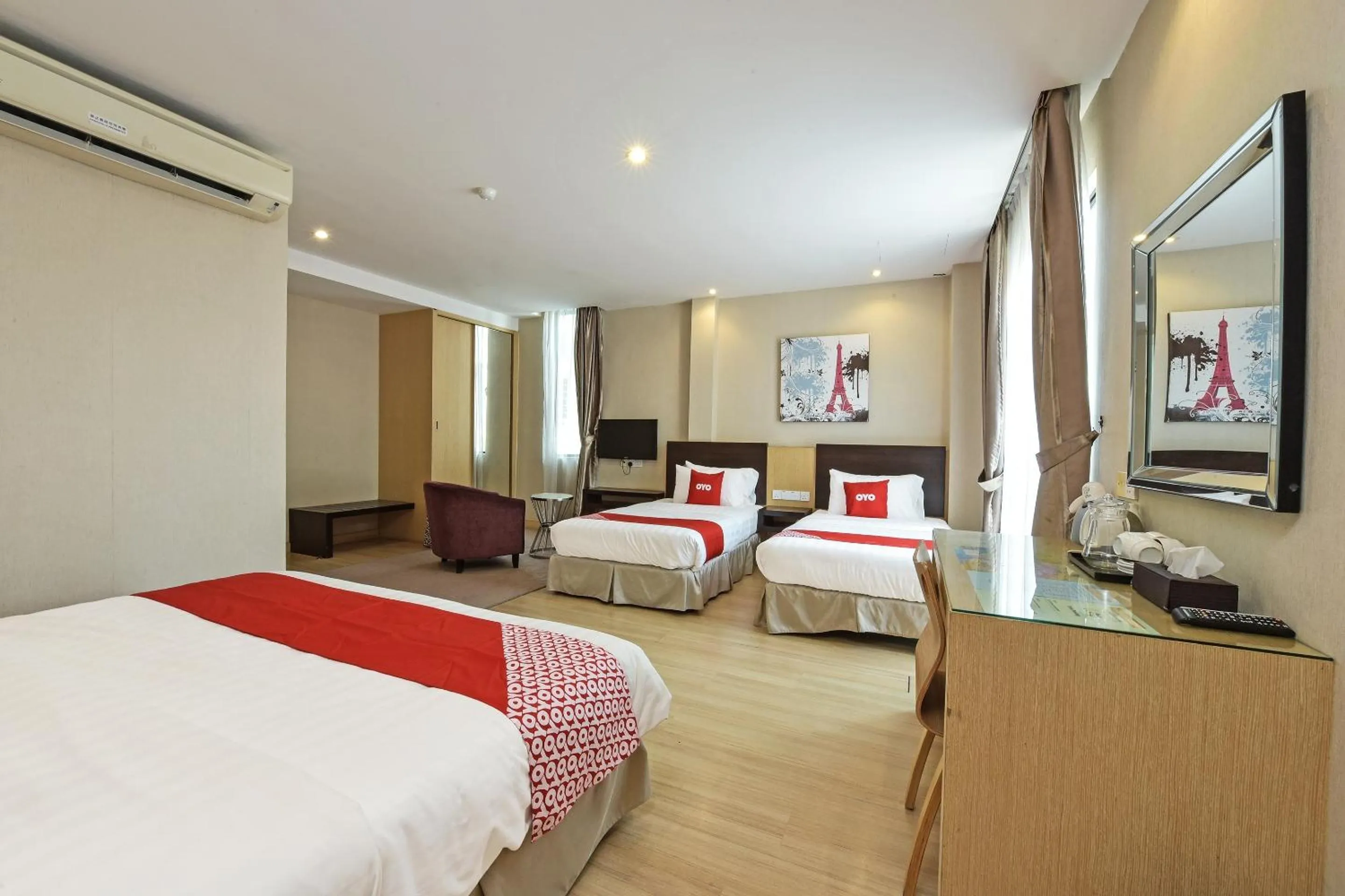 Photo of the whole room, Bed in Collection O Melaka Near Dataran Pahlawan Formerly Ideals Hotel