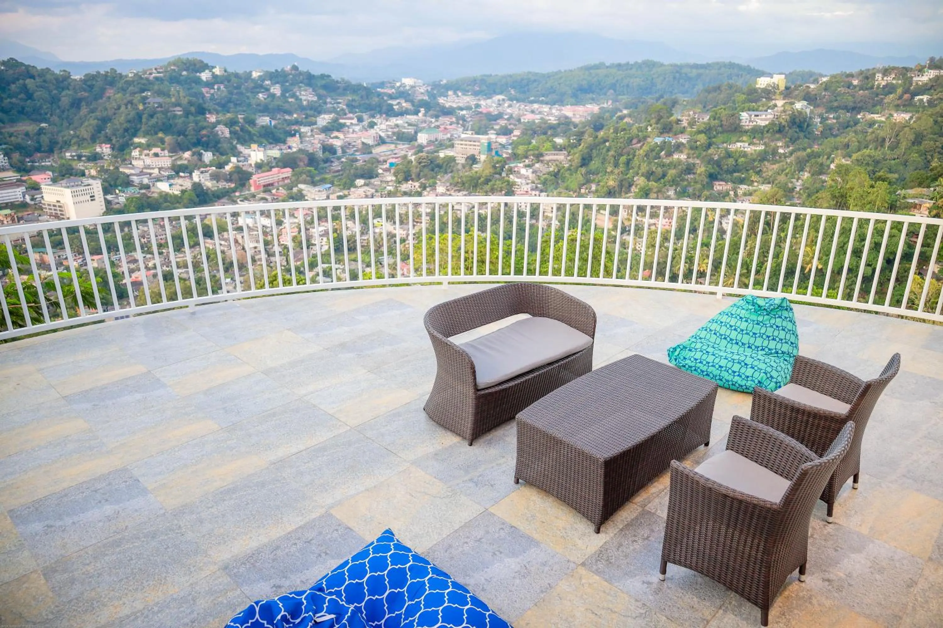 Balcony/Terrace in The Summit Kandy