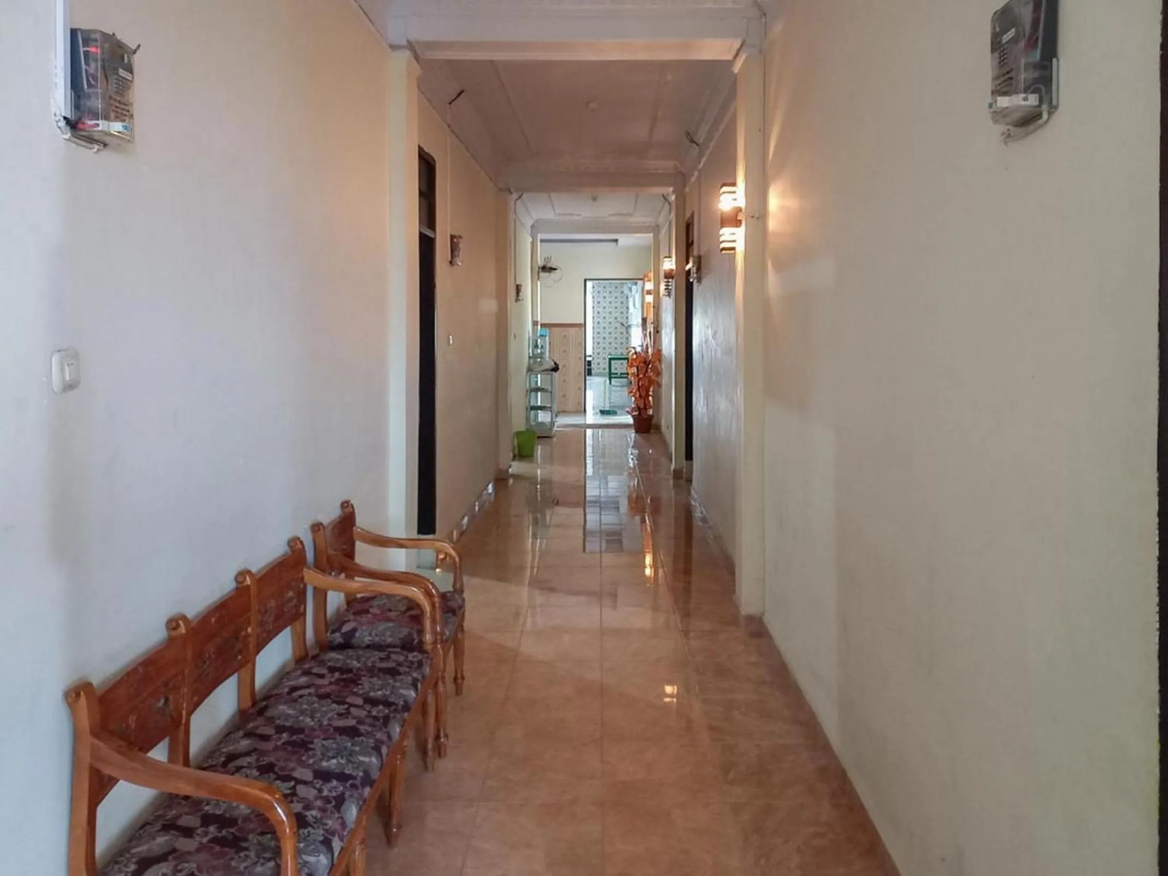 Property building in Homestay Singgasana Mitra RedDoorz