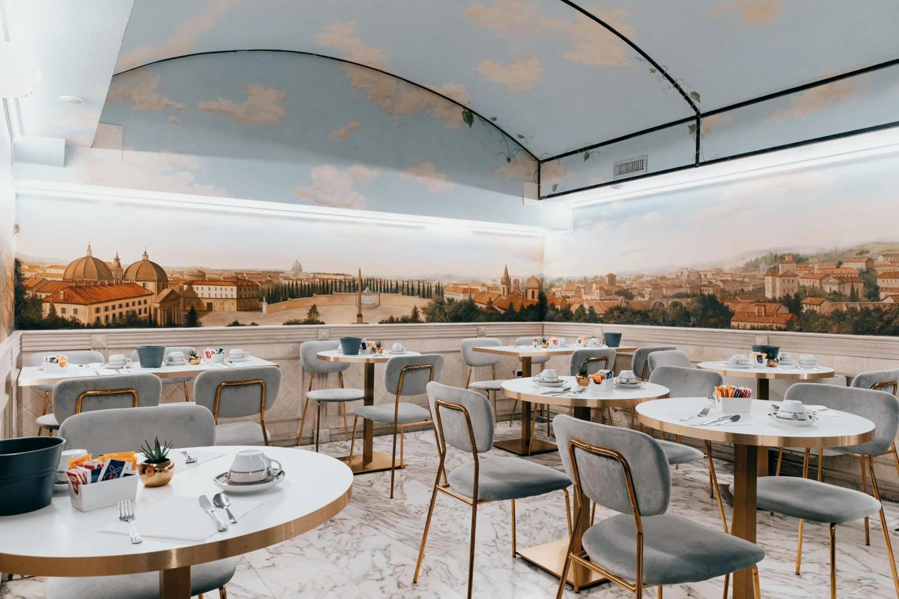 Breakfast in Hotel Pantheon