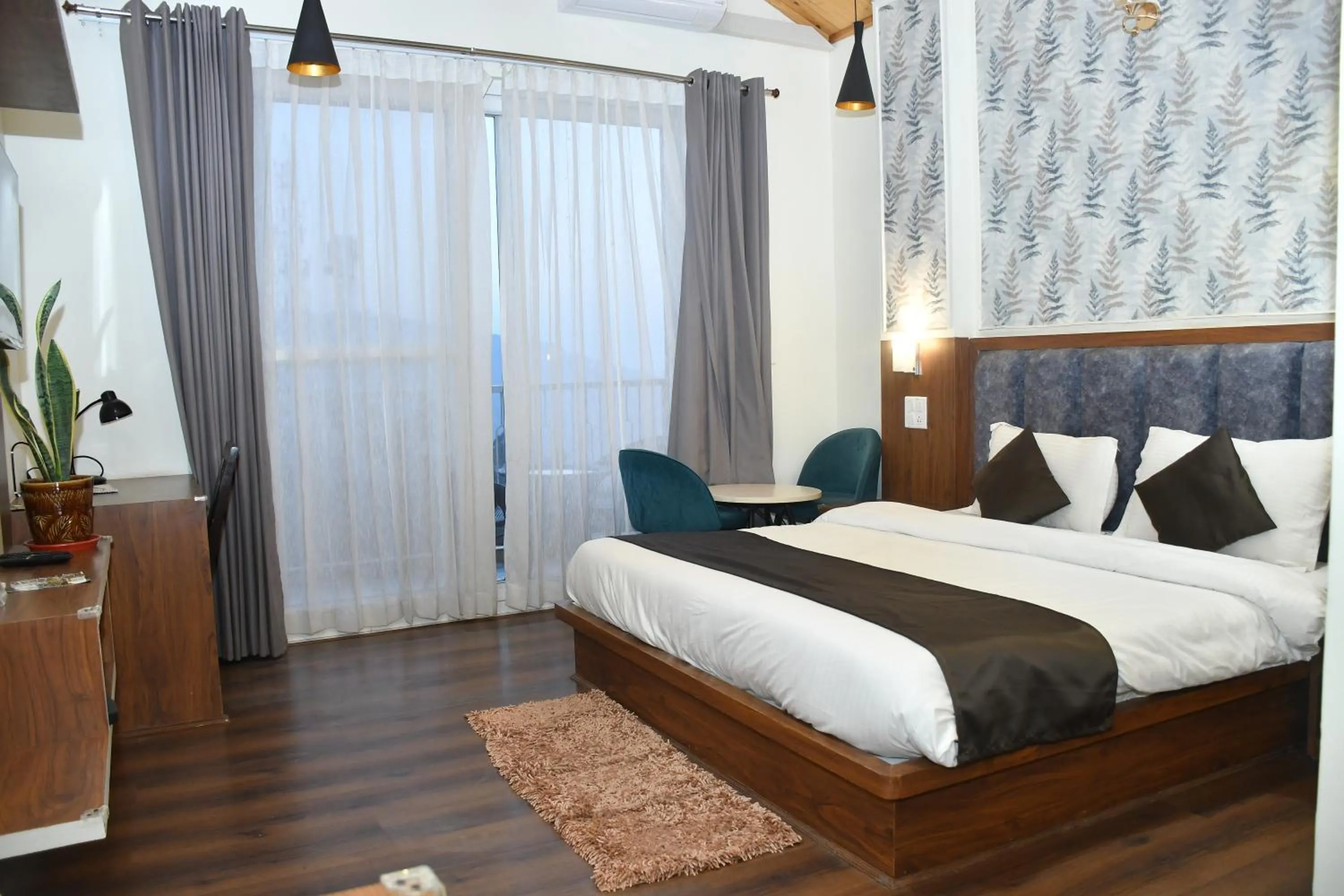 Bed in Hotel Le Halcyon Kasauli