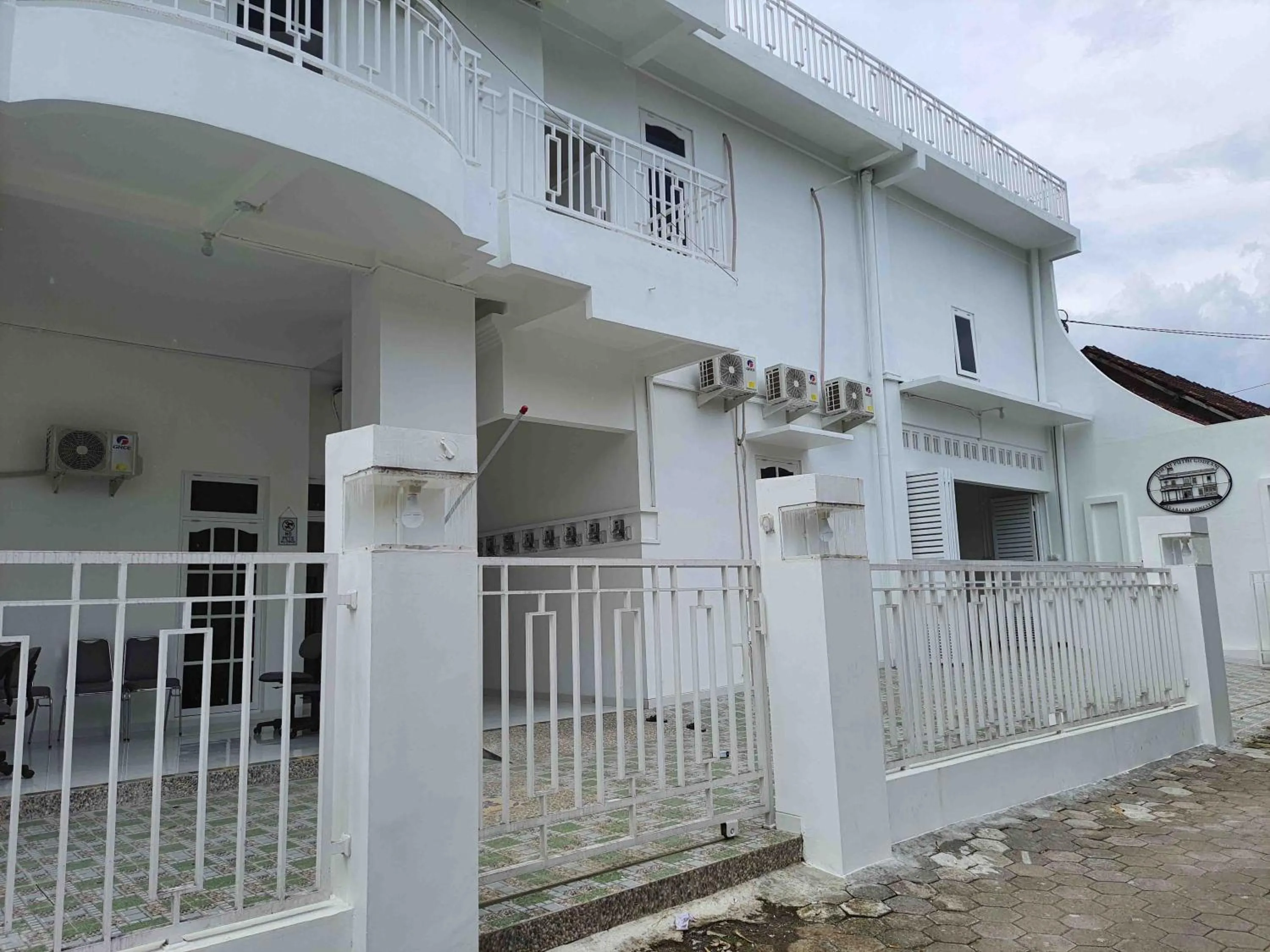 Property building in RedDoorz Syariah at Jalan Godean