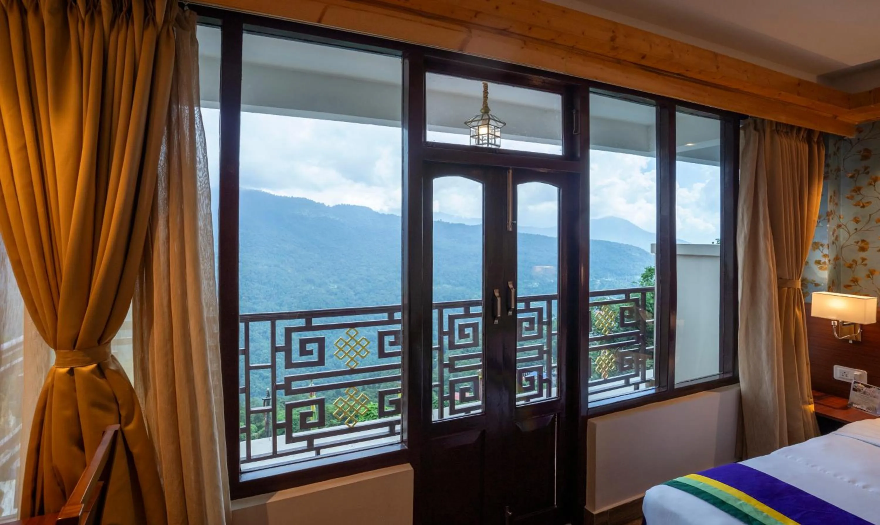 Balcony/Terrace, Bed in Tempo Heritage Resort & Spa