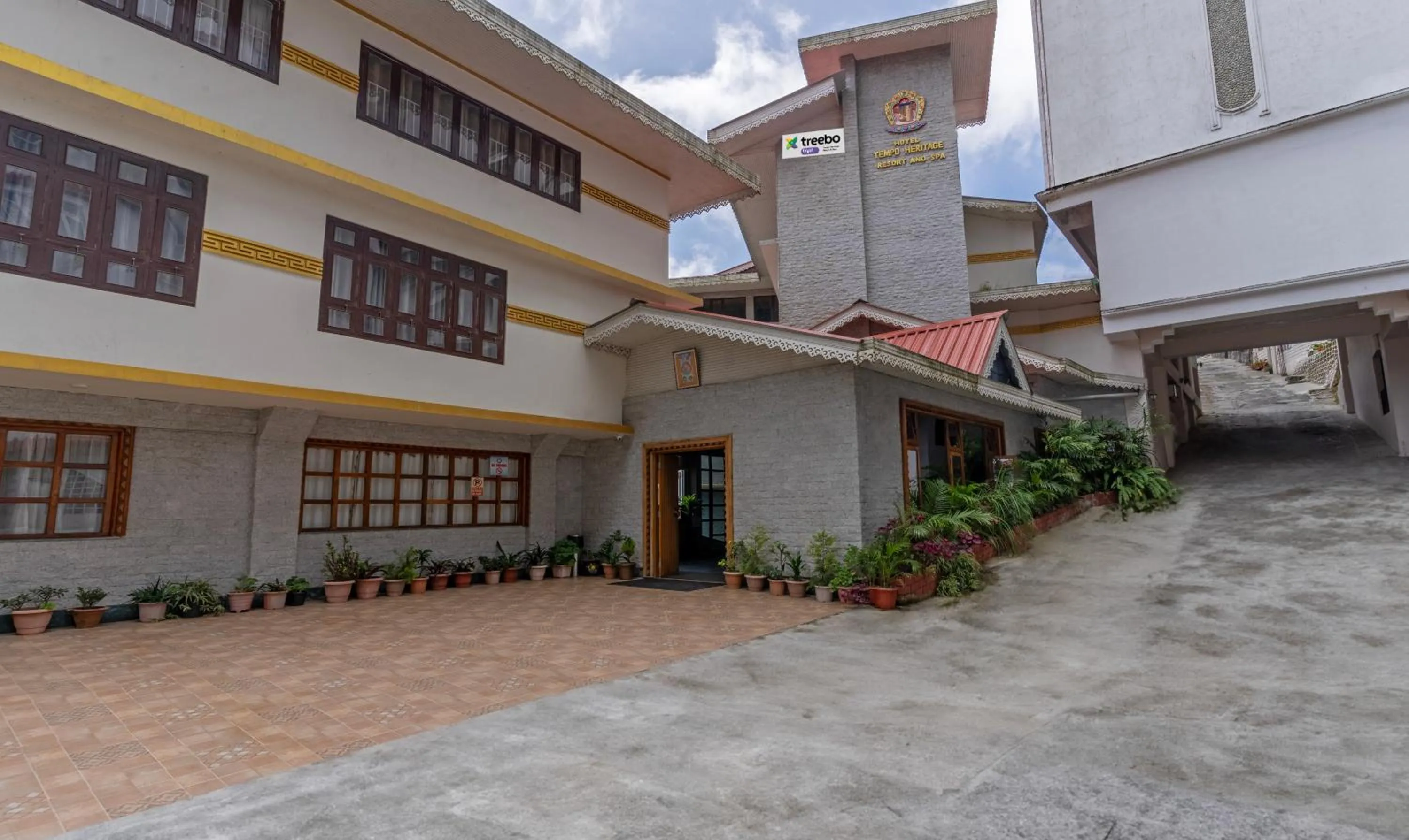 Property building in Tempo Heritage Resort & Spa