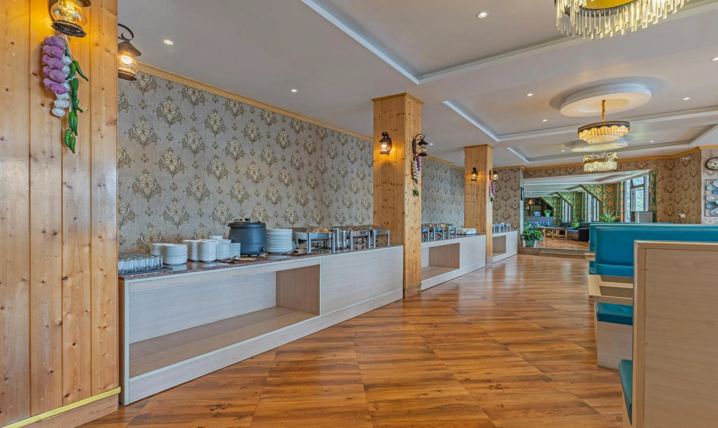 Restaurant/places to eat in Tempo Heritage Resort & Spa