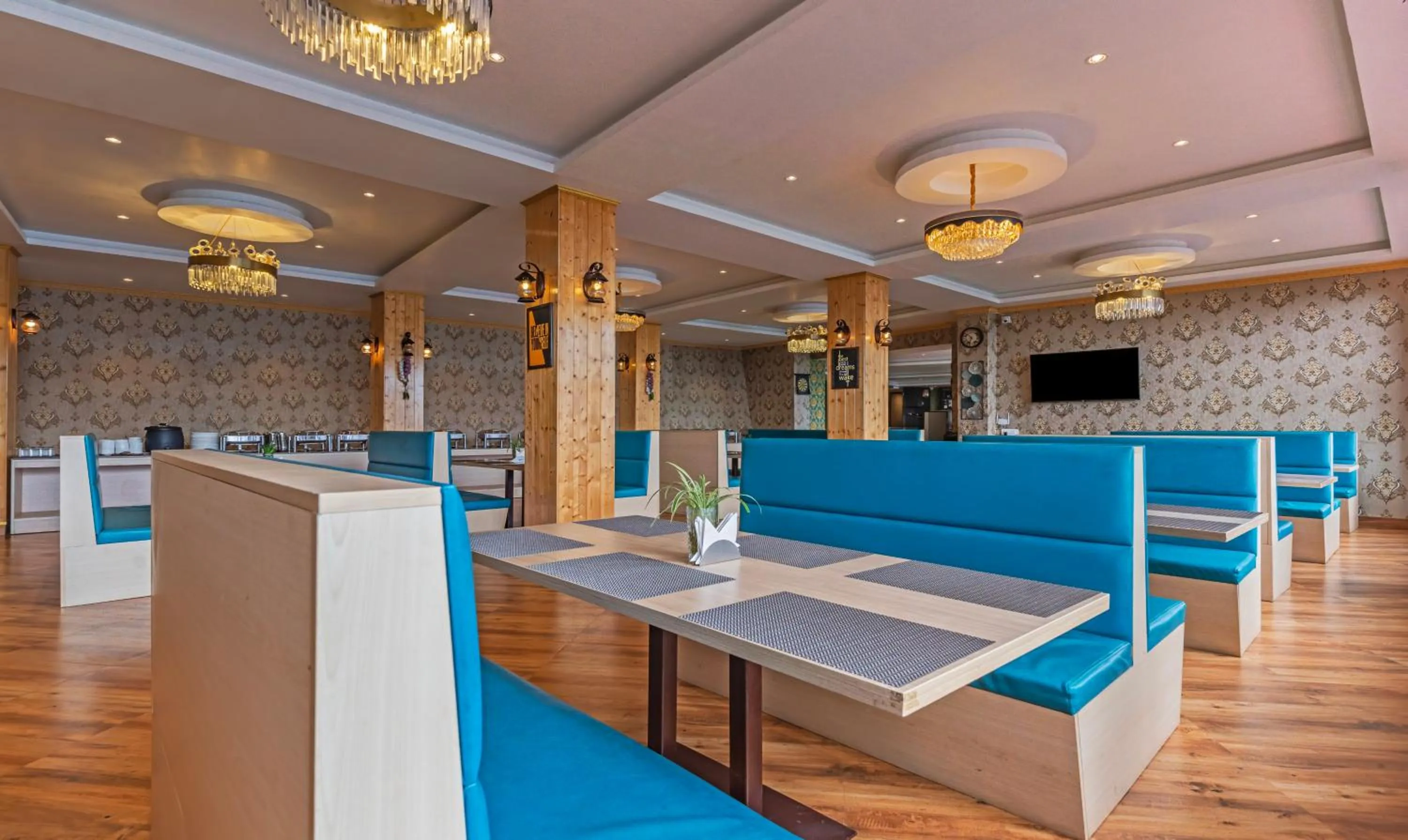 Restaurant/places to eat in Tempo Heritage Resort & Spa